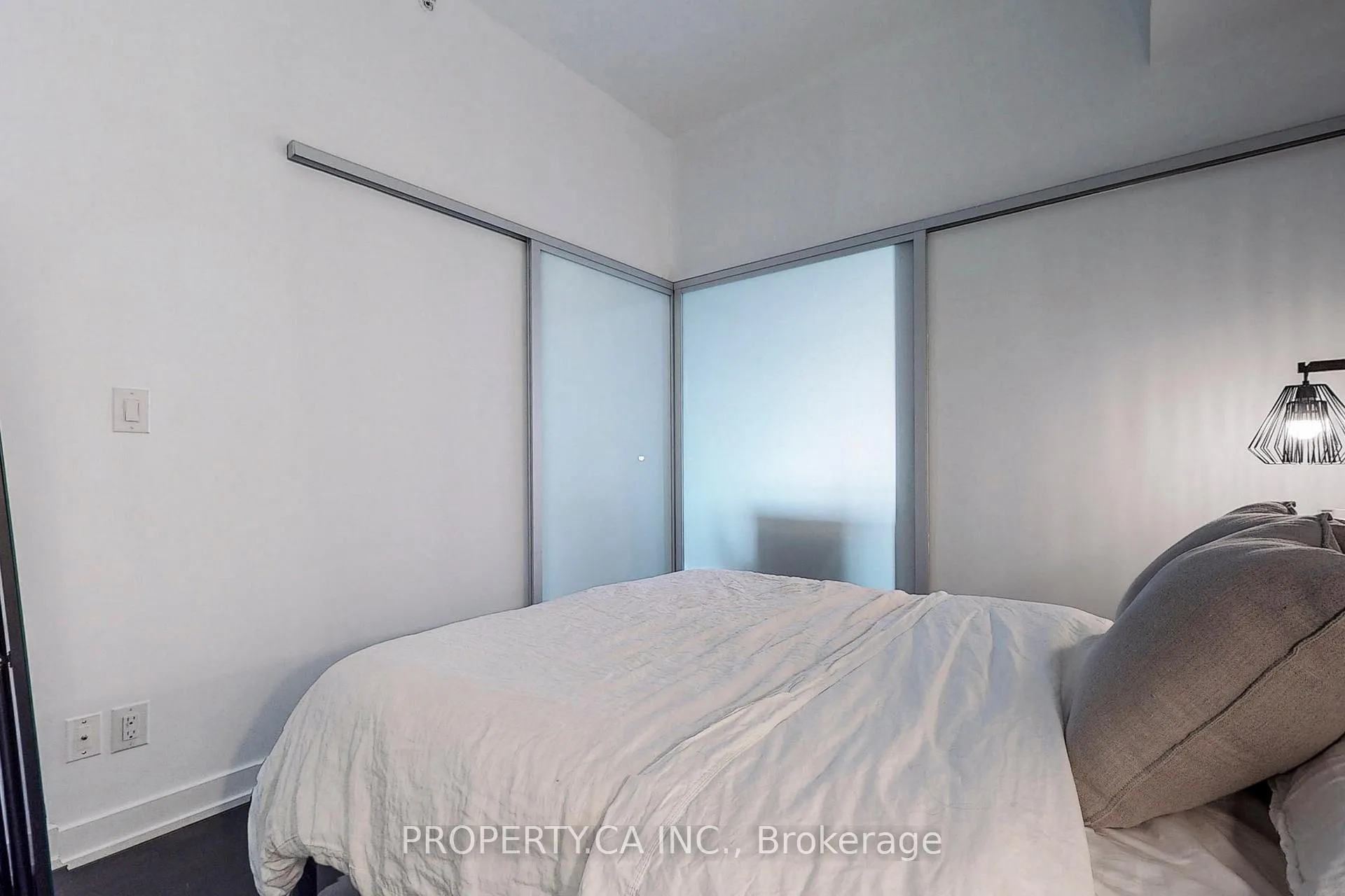 Photo 28 of Unit 403, 205 Manning Avenue, Toronto, Trinity-Bellwoods — HOMEH