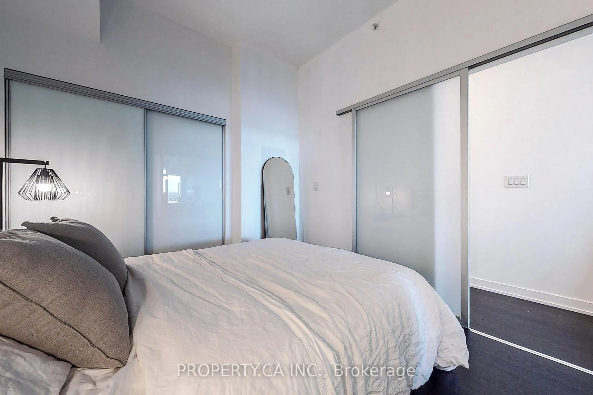 Photo 29 of Unit 403, 205 Manning Avenue, Toronto, Trinity-Bellwoods — HOMEH