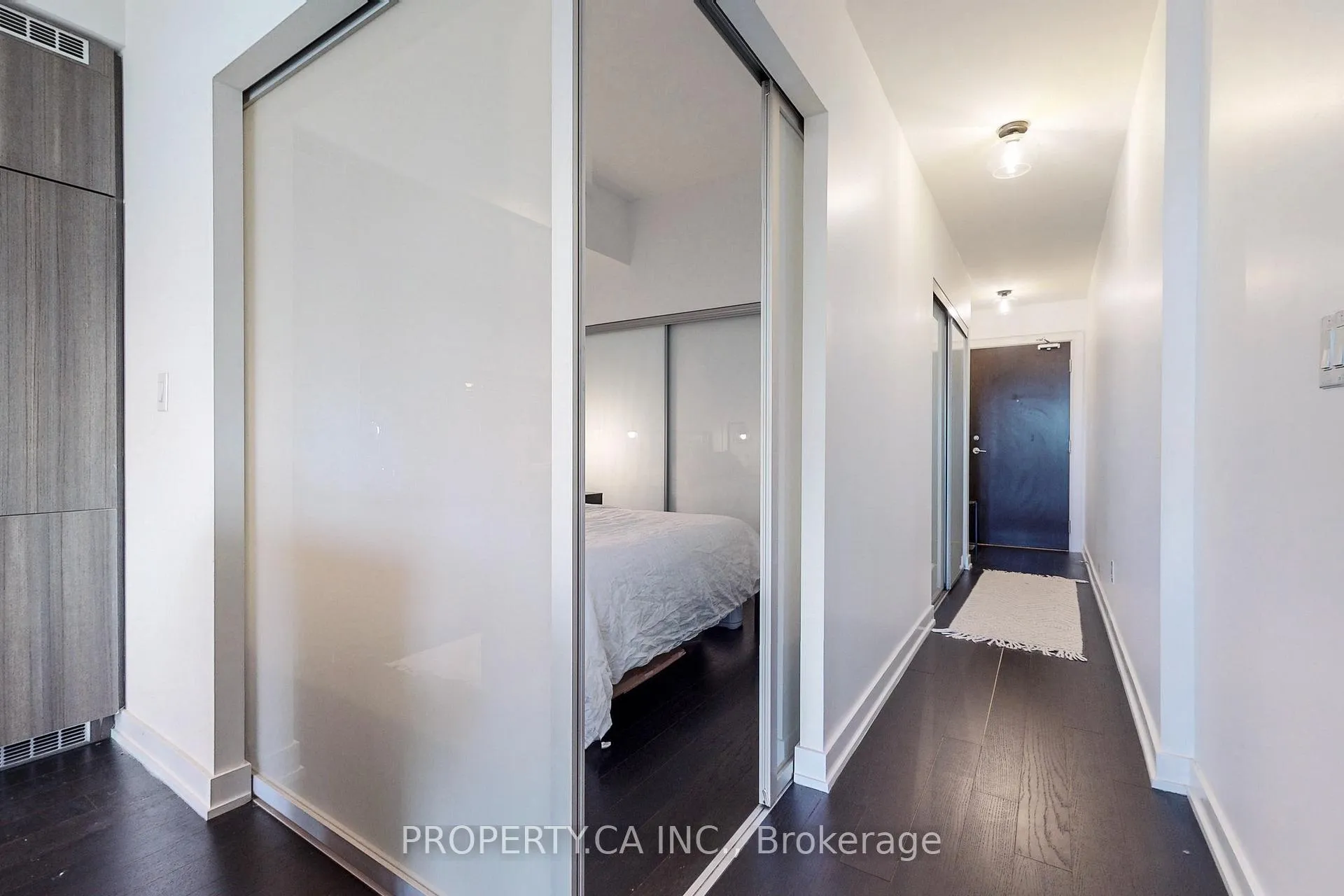 Photo 41 of Unit 403, 205 Manning Avenue, Toronto, Trinity-Bellwoods — HOMEH