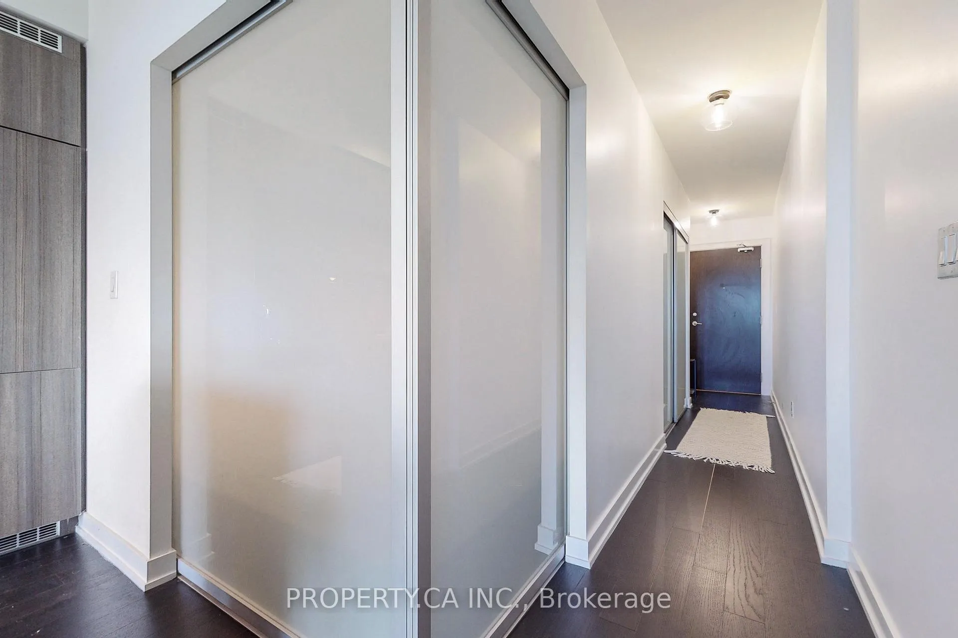 Photo 42 of Unit 403, 205 Manning Avenue, Toronto, Trinity-Bellwoods — HOMEH