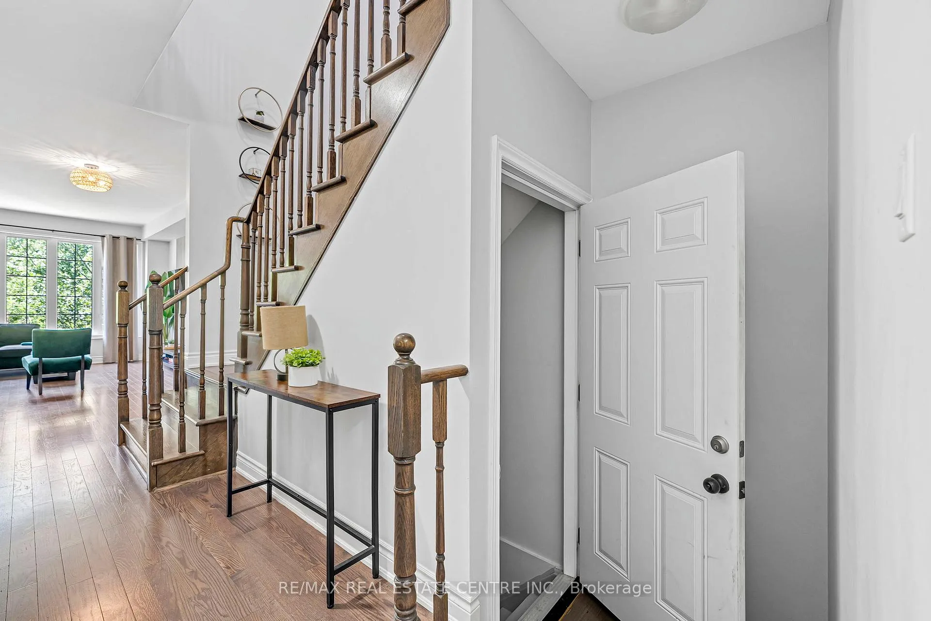 Photo 8 of 72 Lady Evelyn Crescent, Brampton, Bram West — HOMEH