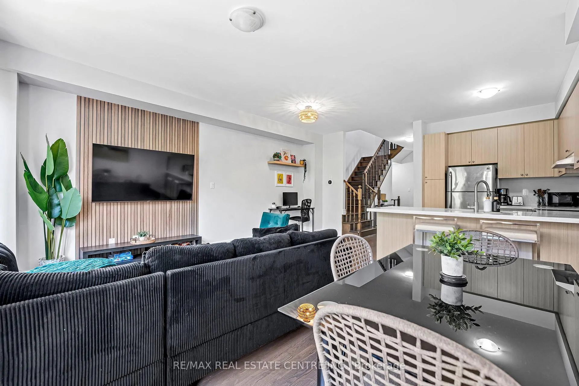 Photo 17 of 72 Lady Evelyn Crescent, Brampton, Bram West — HOMEH