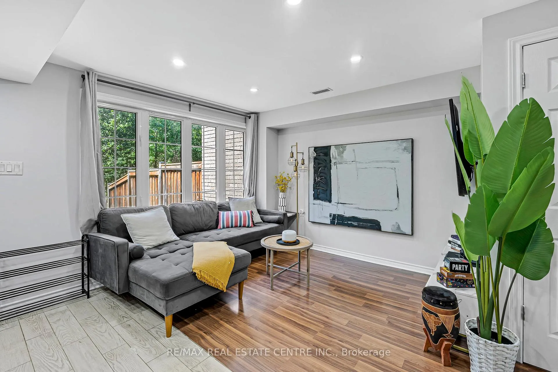 Photo 34 of 72 Lady Evelyn Crescent, Brampton, Bram West — HOMEH
