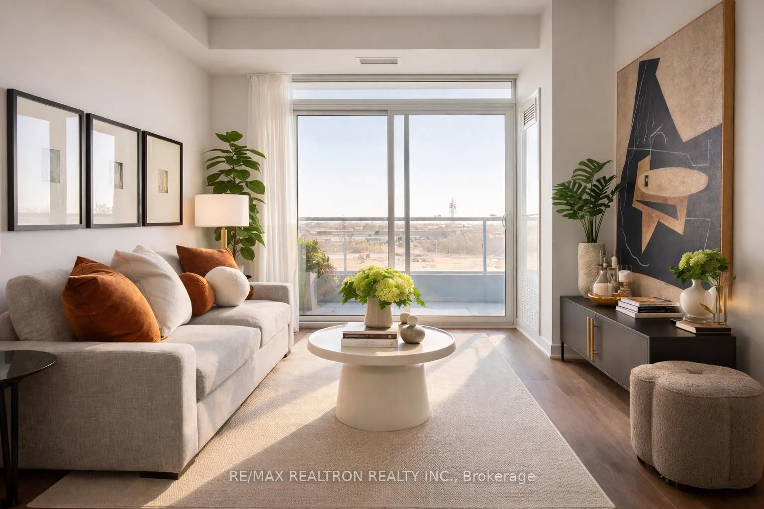 Photo 1 of Unit 717, 60 Honeycrisp Crescent, Vaughan, Vaughan Corporate Centre — HOMEH