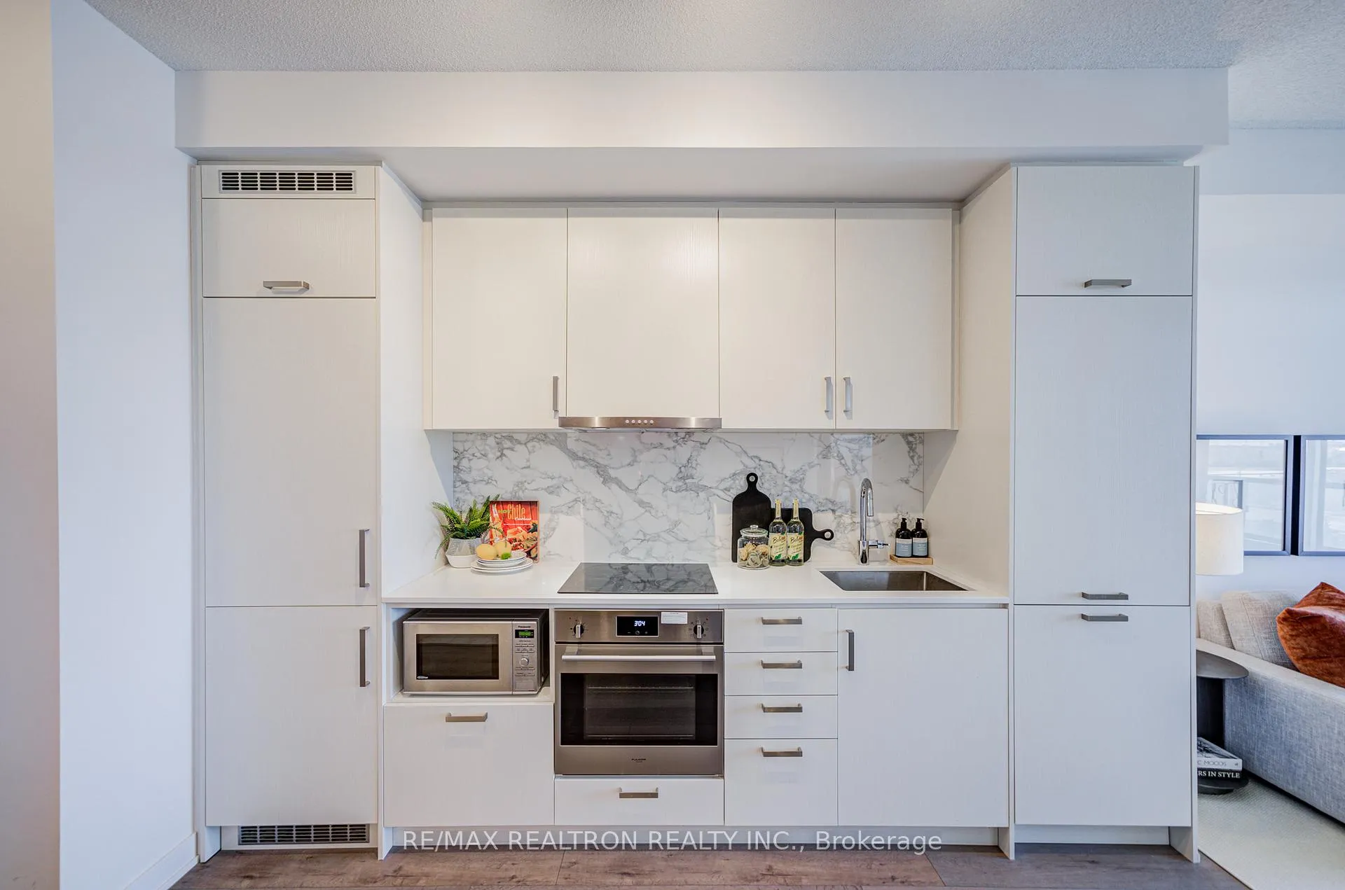 Photo 31 of Unit 717, 60 Honeycrisp Crescent, Vaughan, Vaughan Corporate Centre — HOMEH