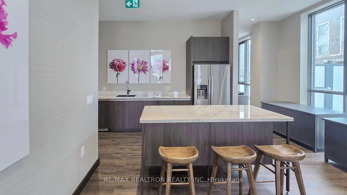 Photo 45 of Unit 717, 60 Honeycrisp Crescent, Vaughan, Vaughan Corporate Centre — HOMEH