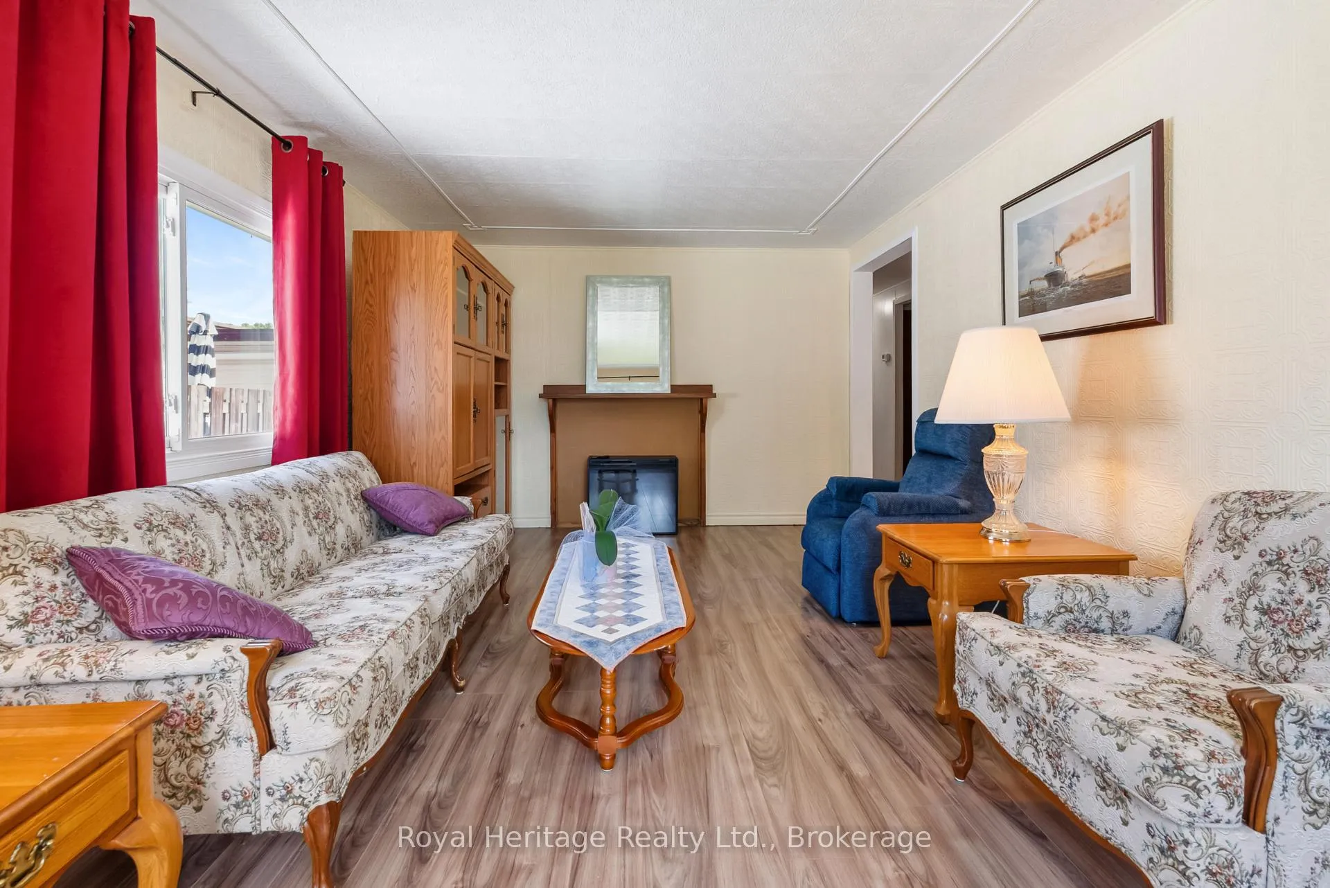 Photo 6 of 17 Circle Drive, Kawartha Lakes, Fenelon — HOMEH