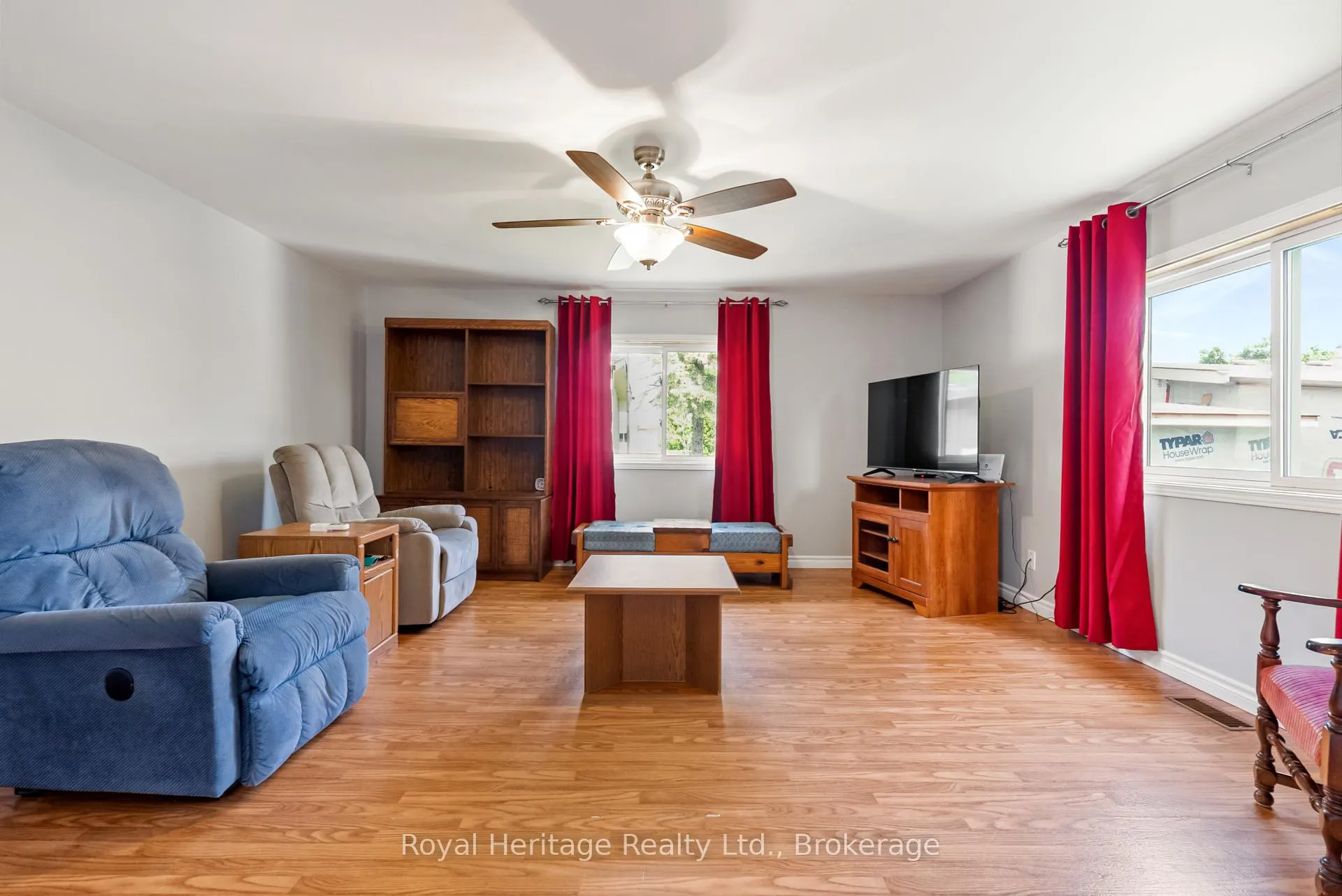Photo 19 of 17 Circle Drive, Kawartha Lakes, Fenelon — HOMEH
