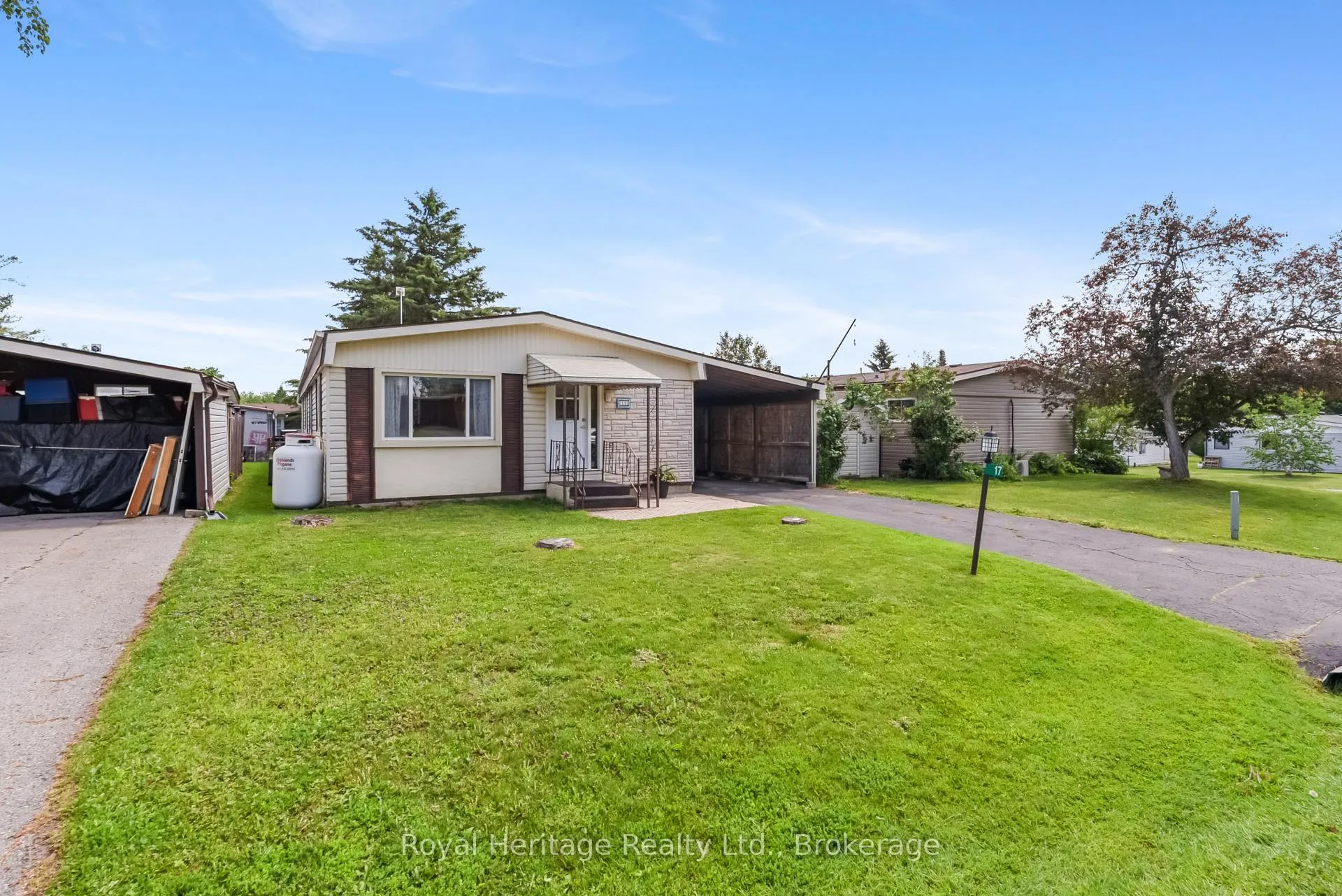 Photo 26 of 17 Circle Drive, Kawartha Lakes, Fenelon — HOMEH