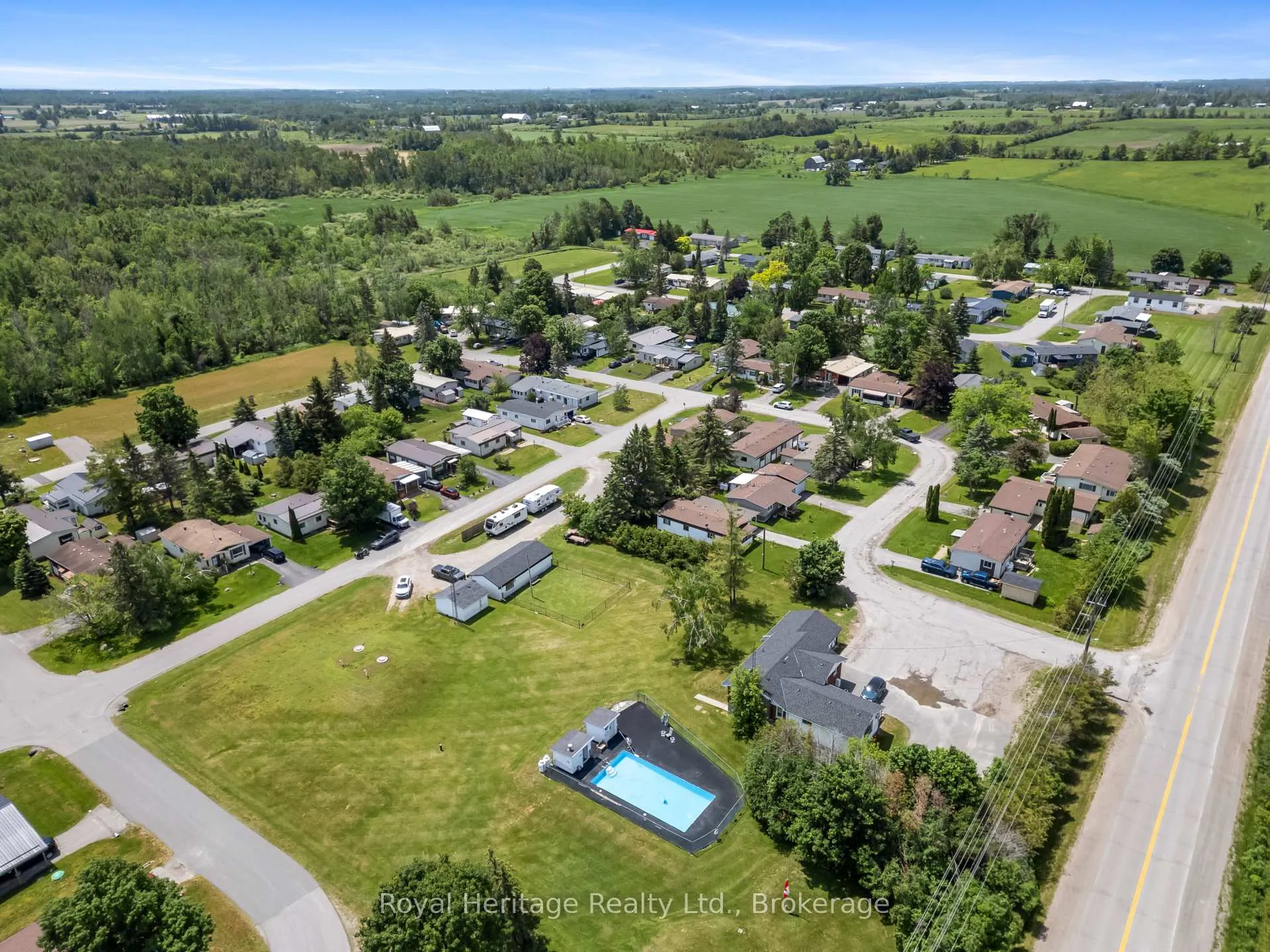 Photo 28 of 17 Circle Drive, Kawartha Lakes, Fenelon — HOMEH