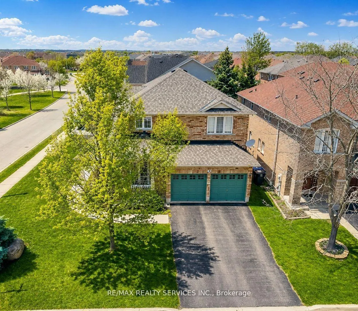 Photo 1 of 21 Filbert Way, Brampton, Fletcher's Meadow — HOMEH