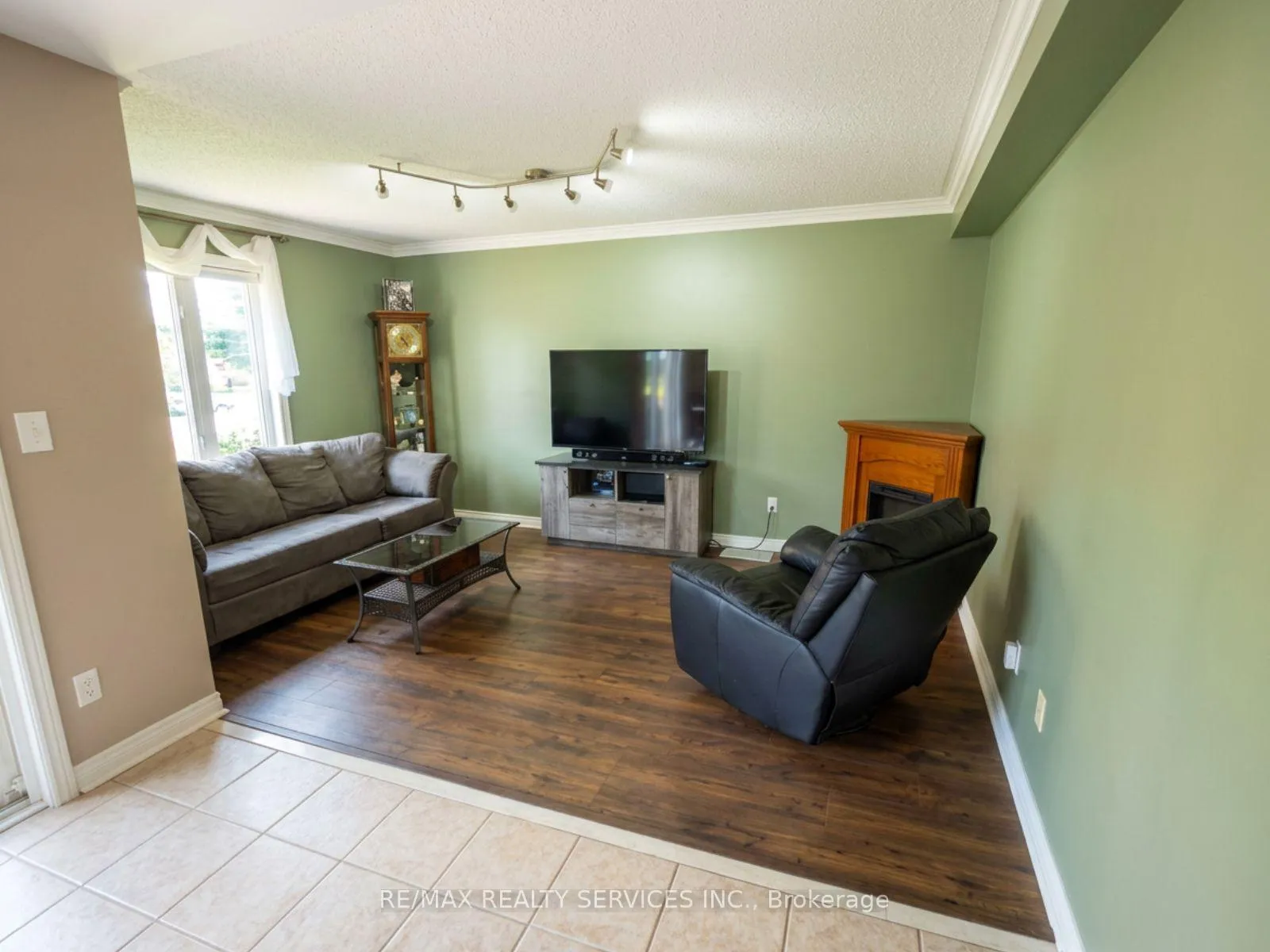 Photo 11 of 21 Filbert Way, Brampton, Fletcher's Meadow — HOMEH
