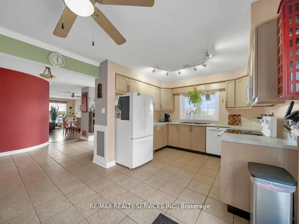 Photo 14 of 21 Filbert Way, Brampton, Fletcher's Meadow — HOMEH