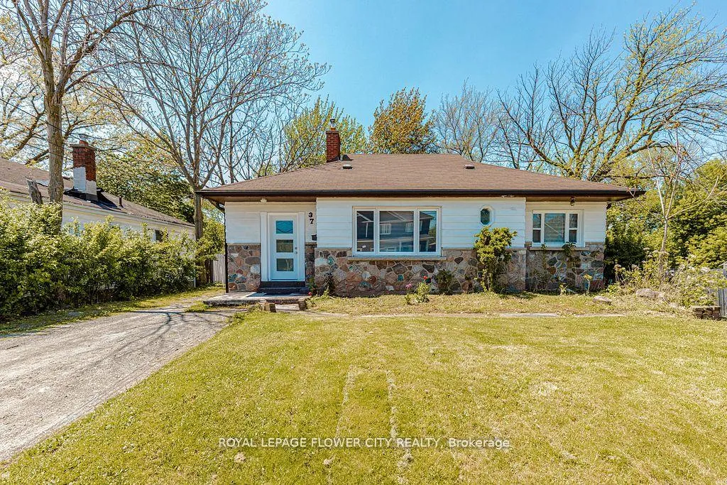 Front of 37 Warwick Road