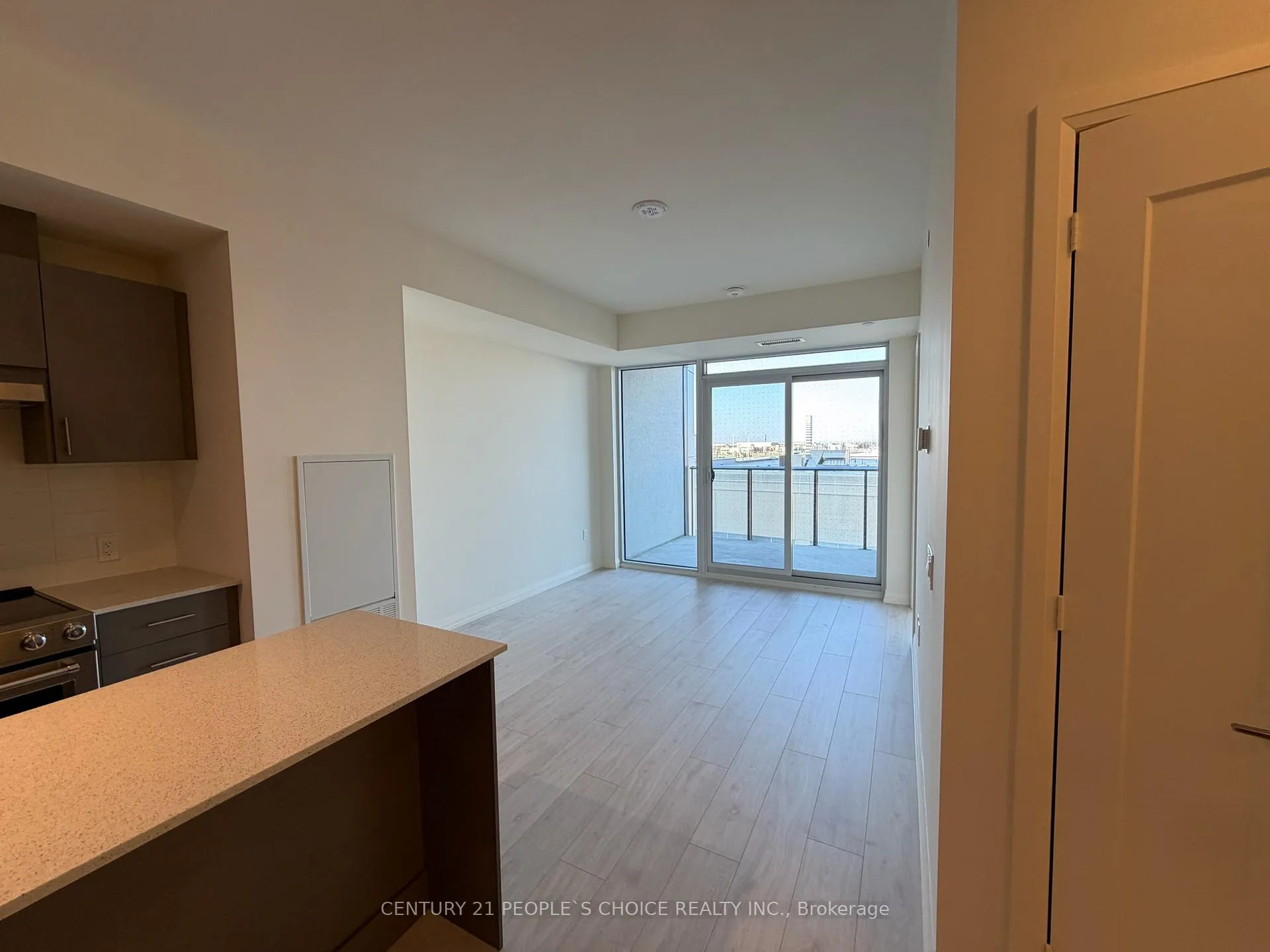 Photo 4 of Unit 412, 27 Korda Gate, Vaughan, Concord — HOMEH