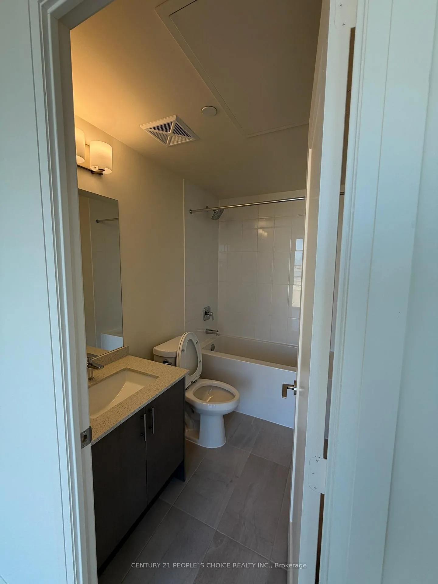 Photo 7 of Unit 412, 27 Korda Gate, Vaughan, Concord — HOMEH
