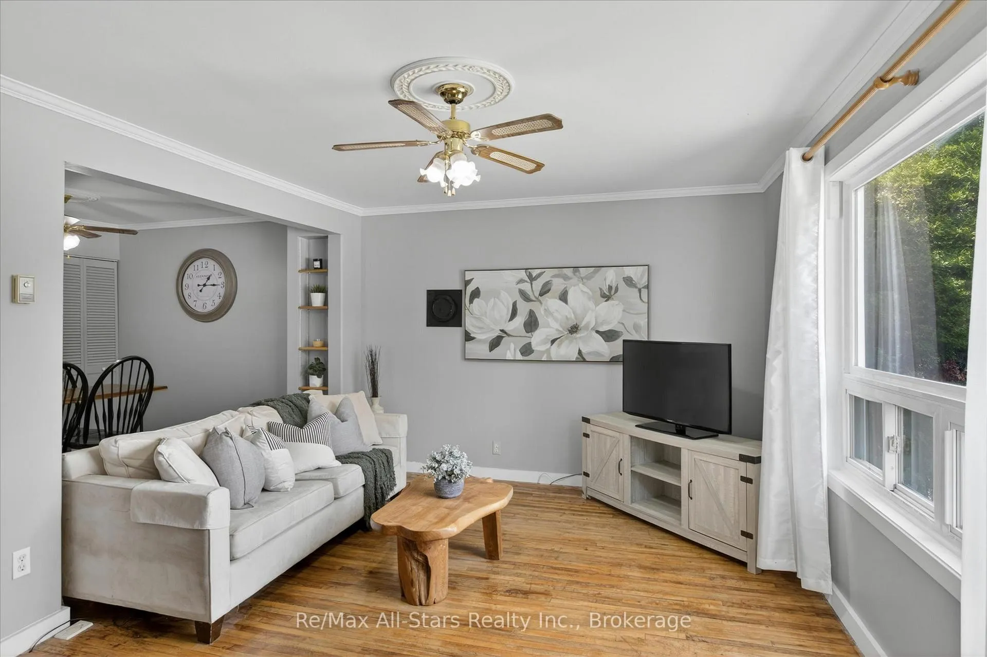Photo 8 of 43 Melbourne Street E, Kawartha Lakes, Lindsay — HOMEH