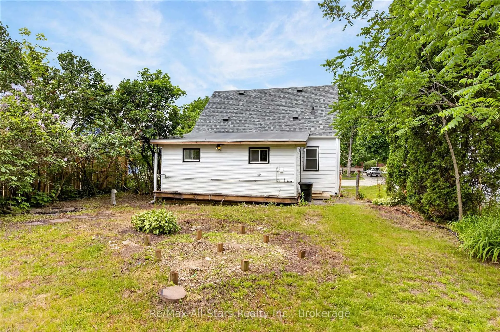 Photo 23 of 43 Melbourne Street E, Kawartha Lakes, Lindsay — HOMEH