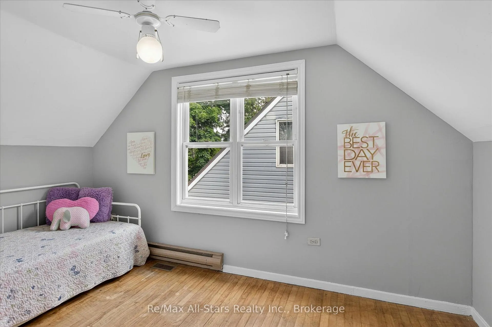 Photo 26 of 43 Melbourne Street E, Kawartha Lakes, Lindsay — HOMEH