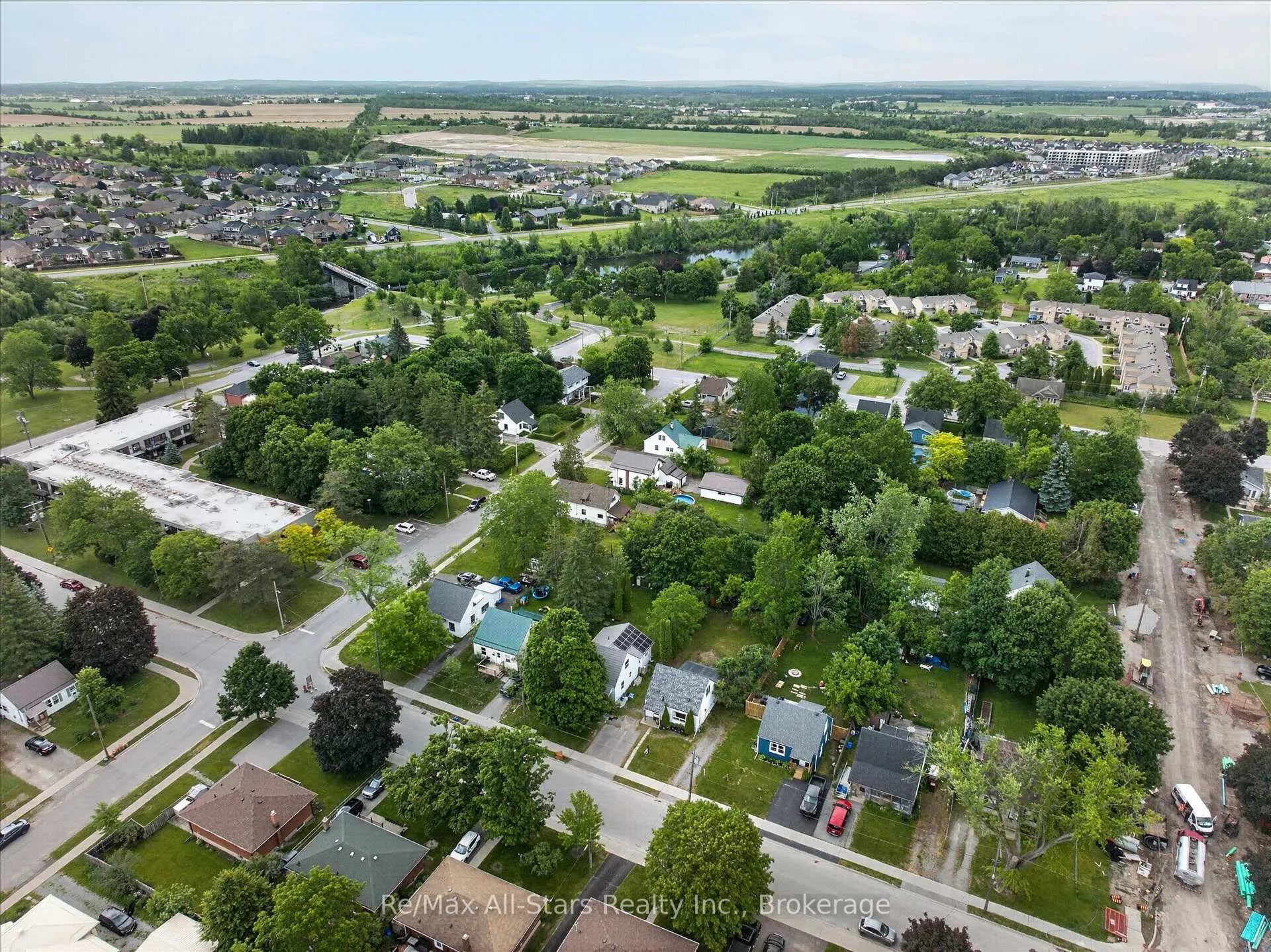 Photo 35 of 43 Melbourne Street E, Kawartha Lakes, Lindsay — HOMEH