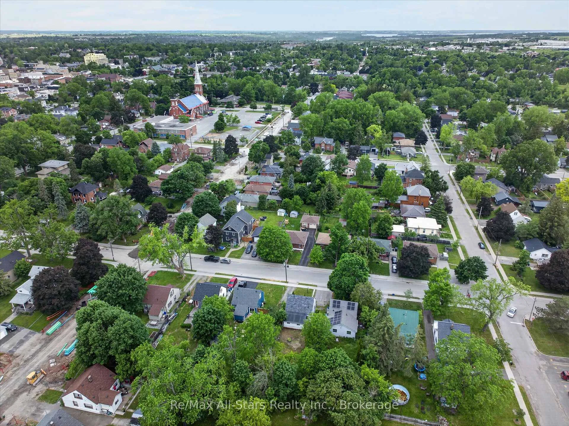 Photo 37 of 43 Melbourne Street E, Kawartha Lakes, Lindsay — HOMEH