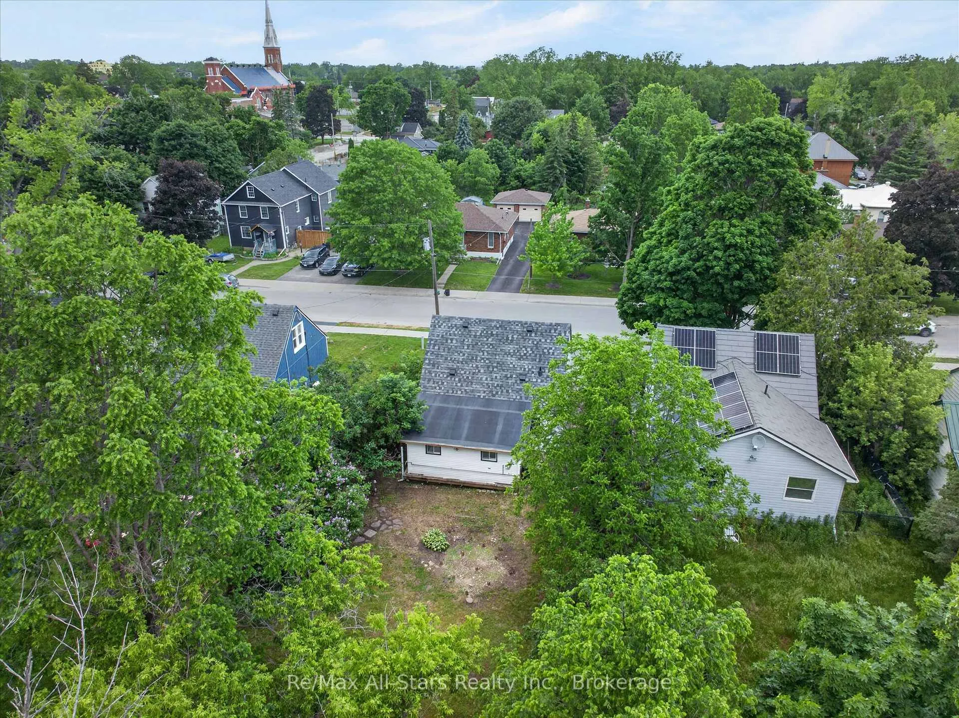 Photo 38 of 43 Melbourne Street E, Kawartha Lakes, Lindsay — HOMEH