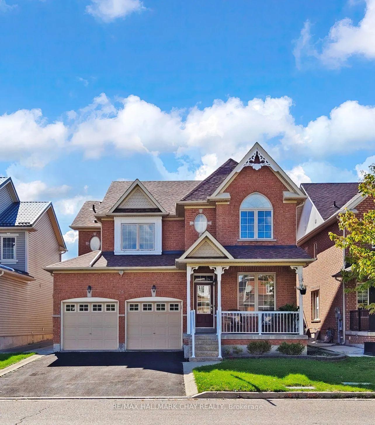 Photo 2 of 76 Cobblestone Court, Brampton, Sandringham-Wellington — HOMEH