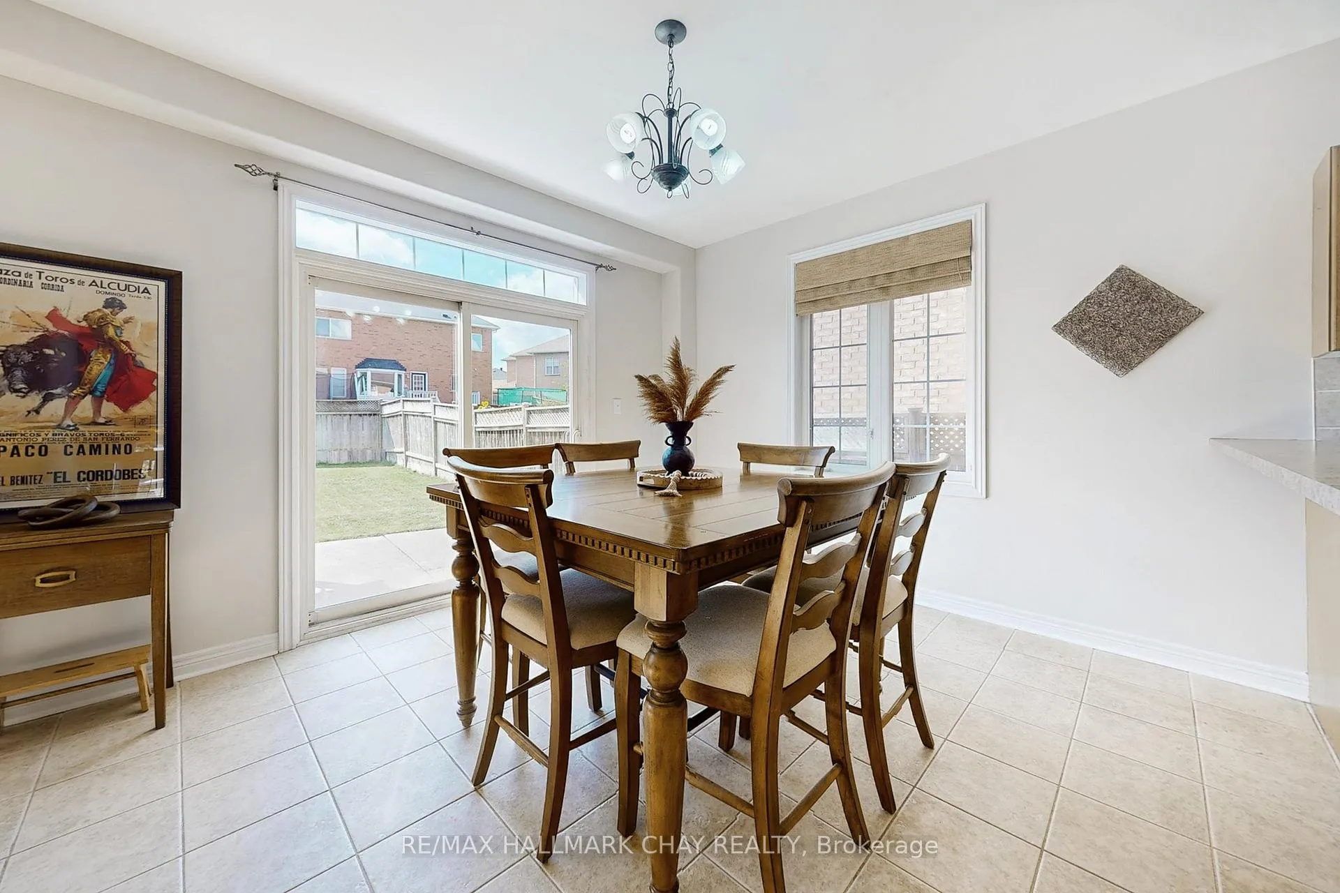 Photo 10 of 76 Cobblestone Court, Brampton, Sandringham-Wellington — HOMEH