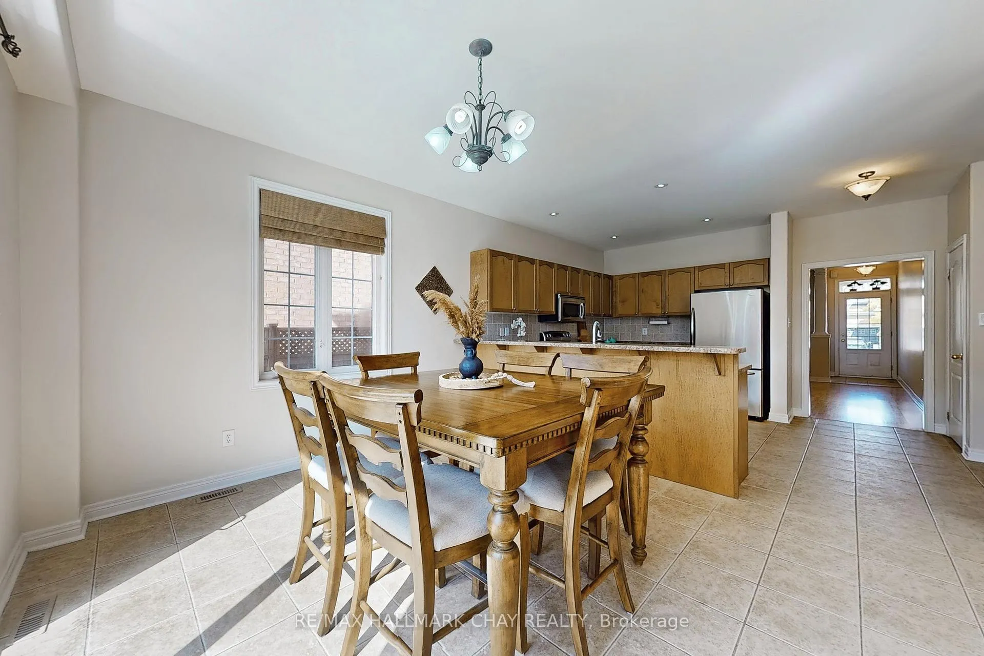 Photo 11 of 76 Cobblestone Court, Brampton, Sandringham-Wellington — HOMEH