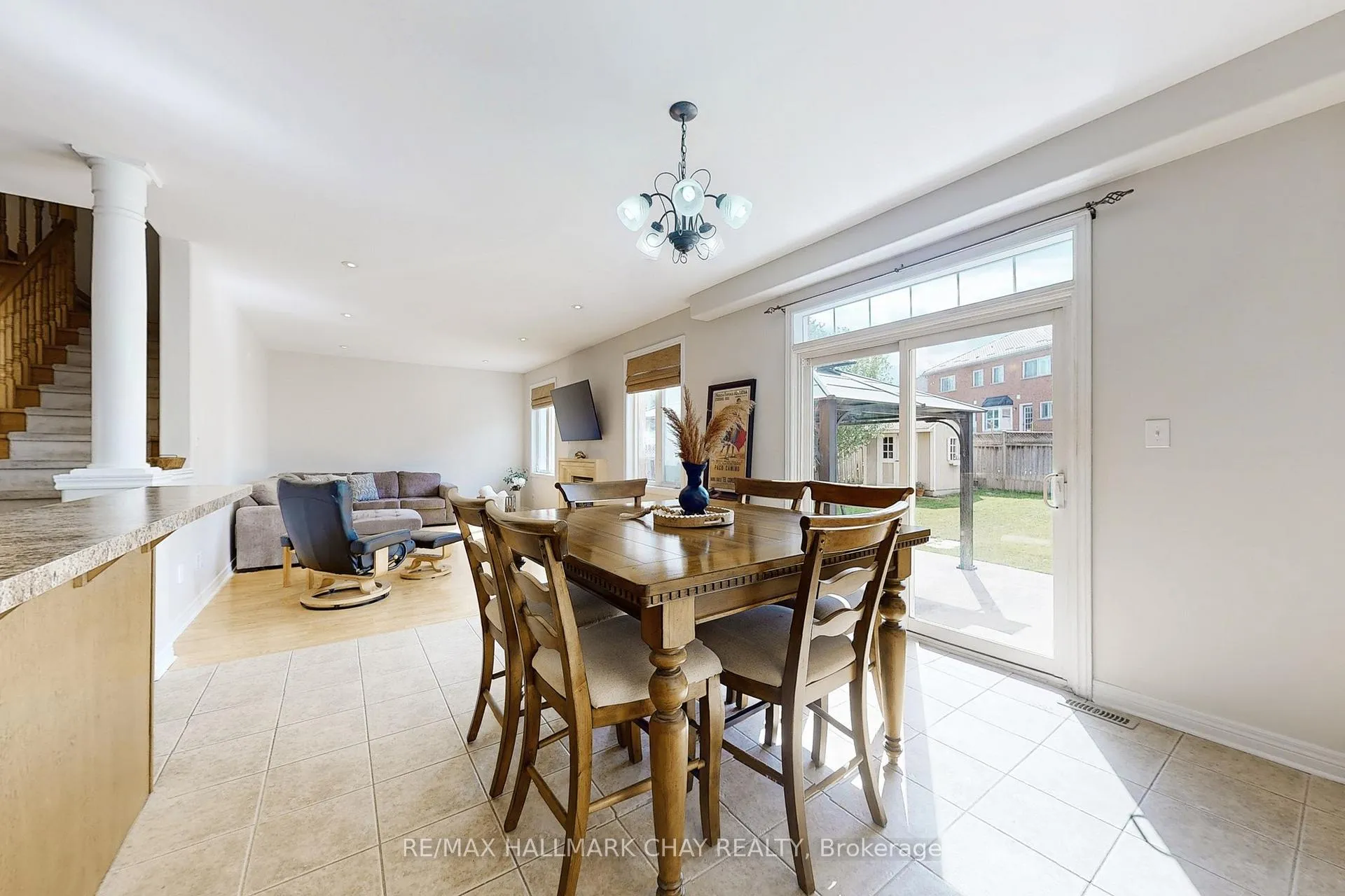 Photo 12 of 76 Cobblestone Court, Brampton, Sandringham-Wellington — HOMEH