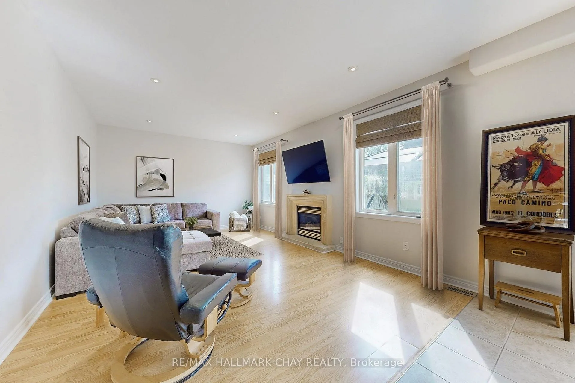 Photo 13 of 76 Cobblestone Court, Brampton, Sandringham-Wellington — HOMEH