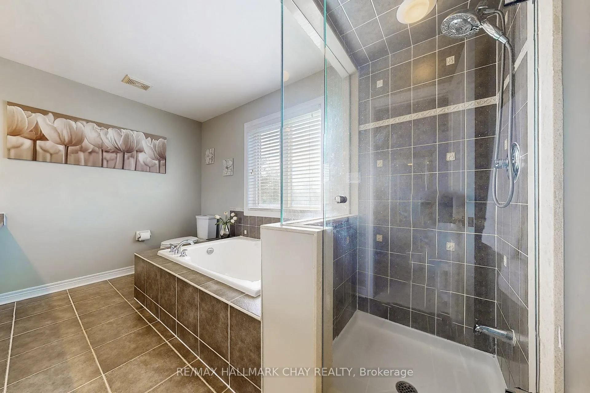 Photo 22 of 76 Cobblestone Court, Brampton, Sandringham-Wellington — HOMEH