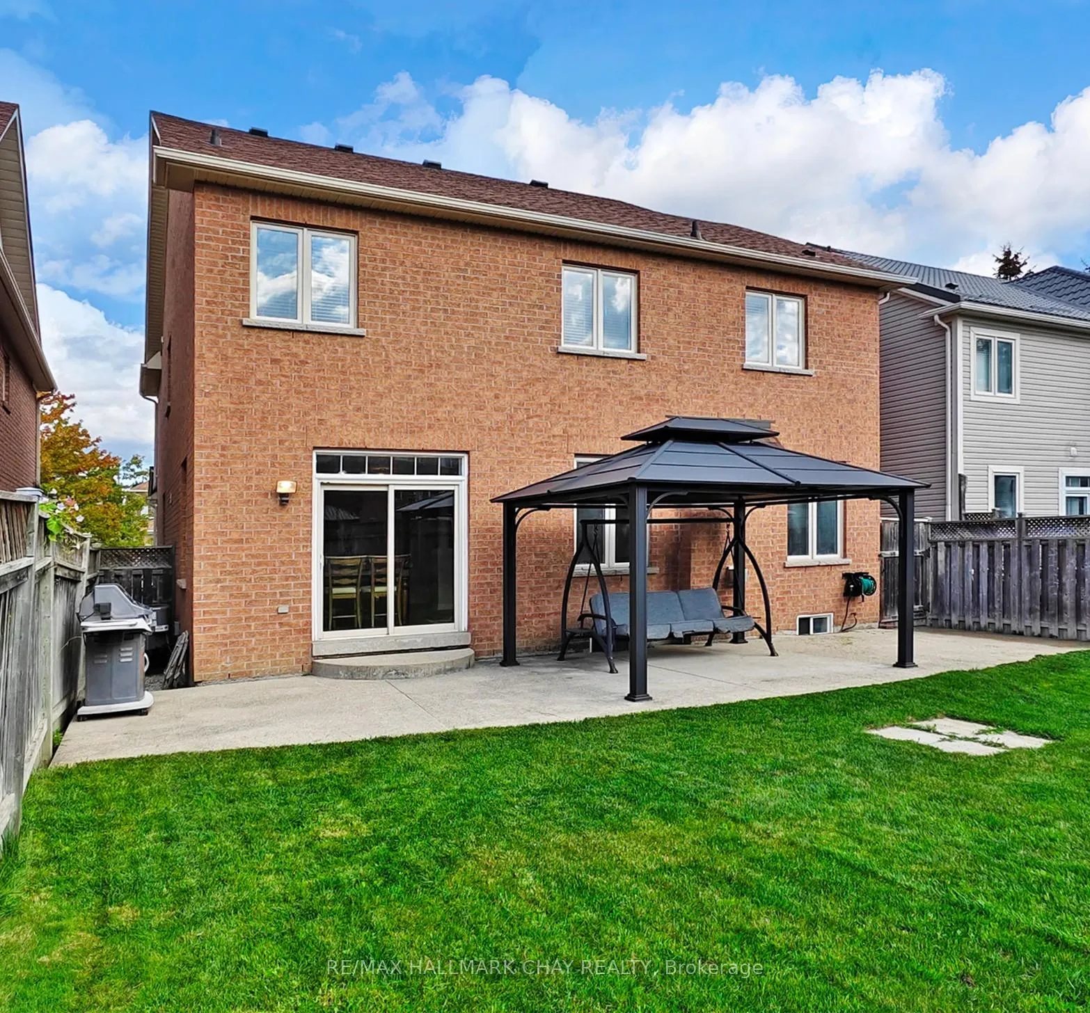 Photo 37 of 76 Cobblestone Court, Brampton, Sandringham-Wellington — HOMEH