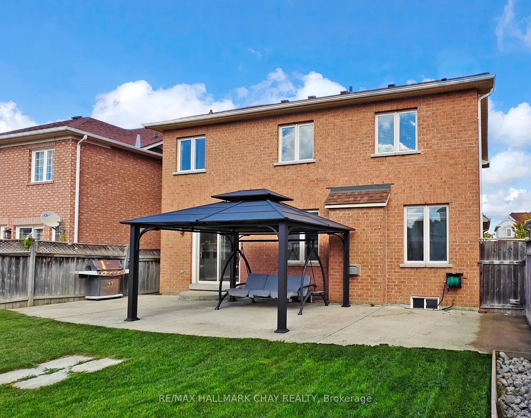 Photo 38 of 76 Cobblestone Court, Brampton, Sandringham-Wellington — HOMEH