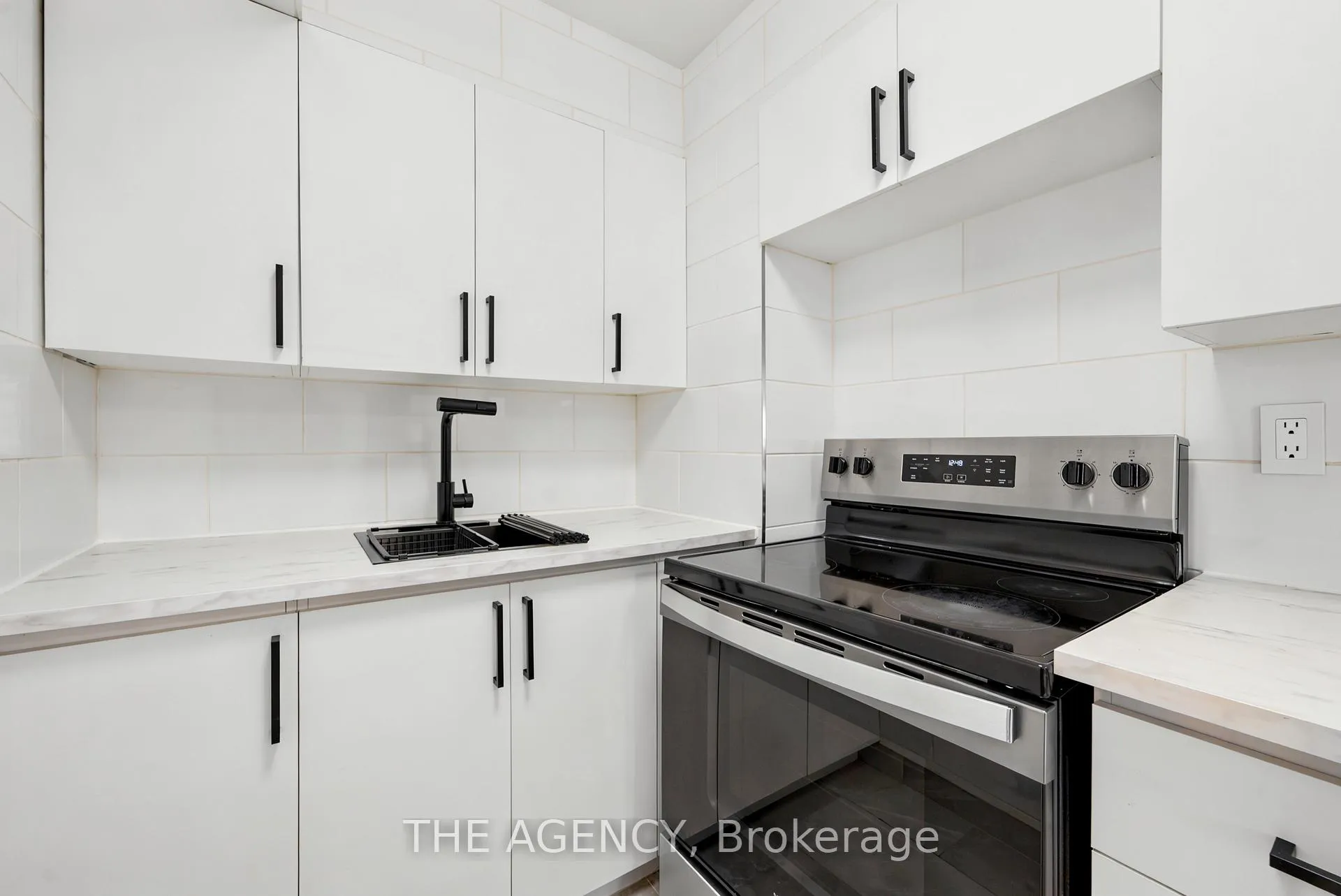 Photo 10 of Unit 520A, 2350 Dundas Street W, Toronto, High Park North — HOMEH
