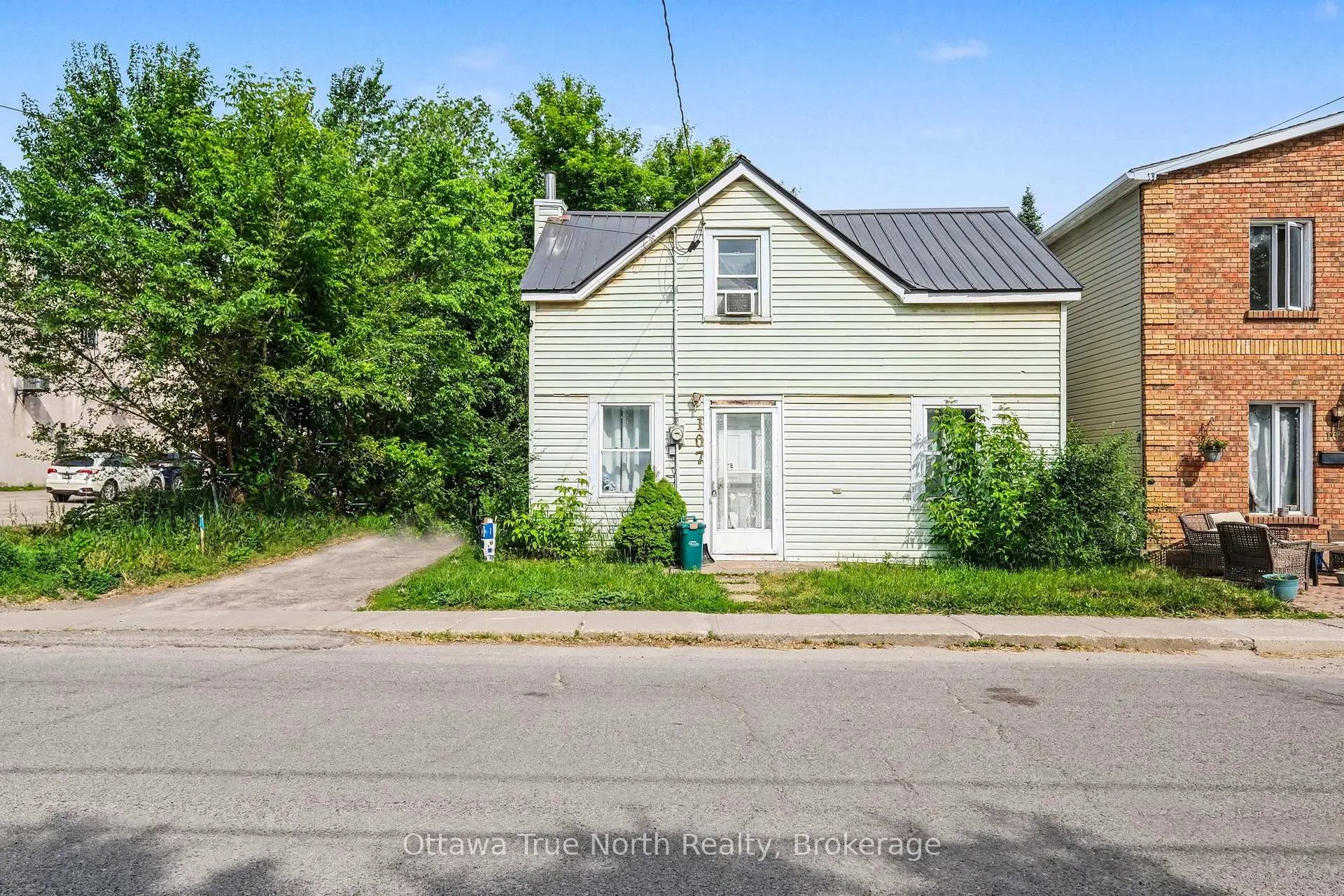 Photo of 107 Oxford Street E