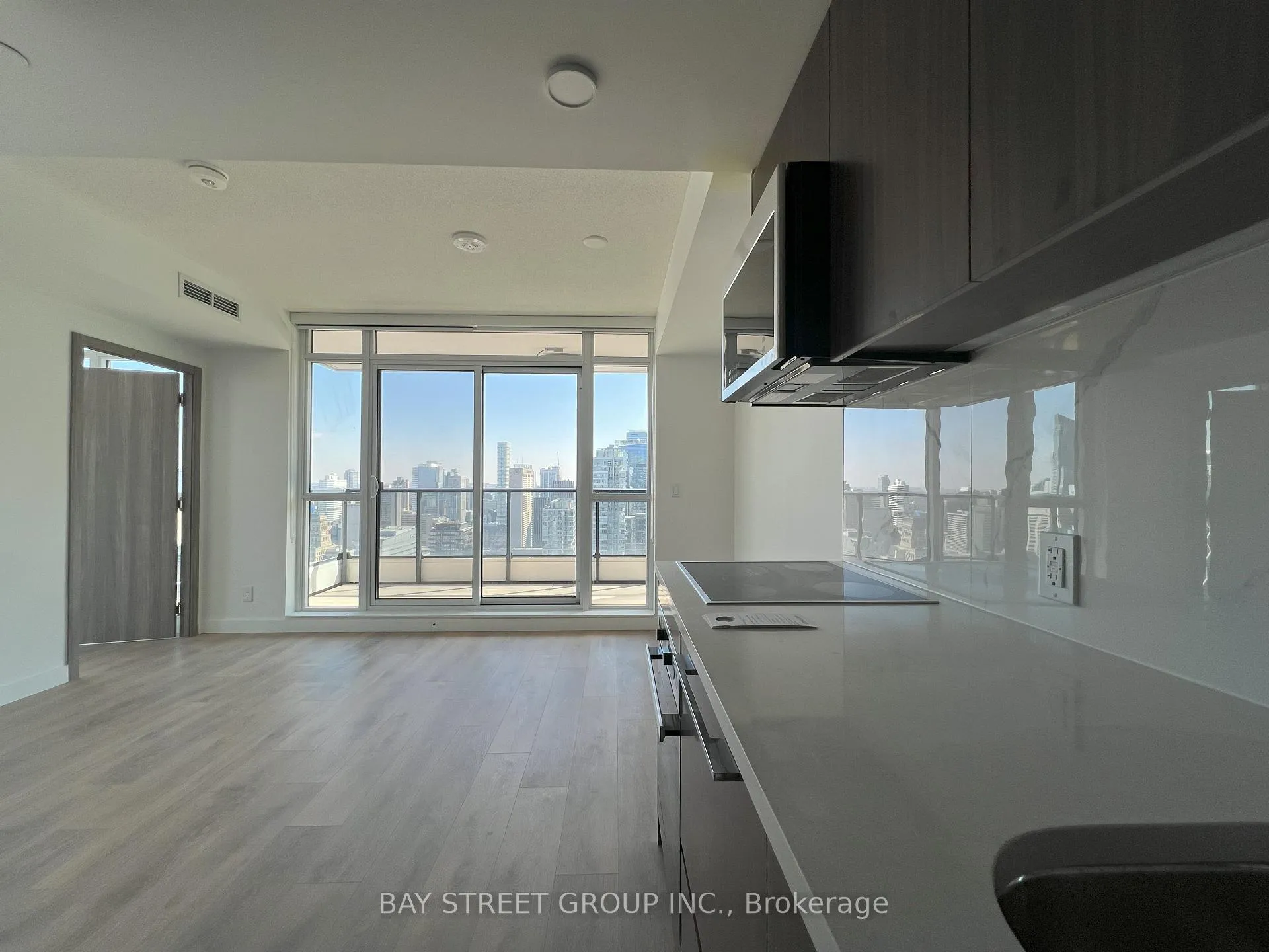 Photo 4 of Unit 4601, 38 Widmer St, Toronto, Waterfront Communities — HOMEH