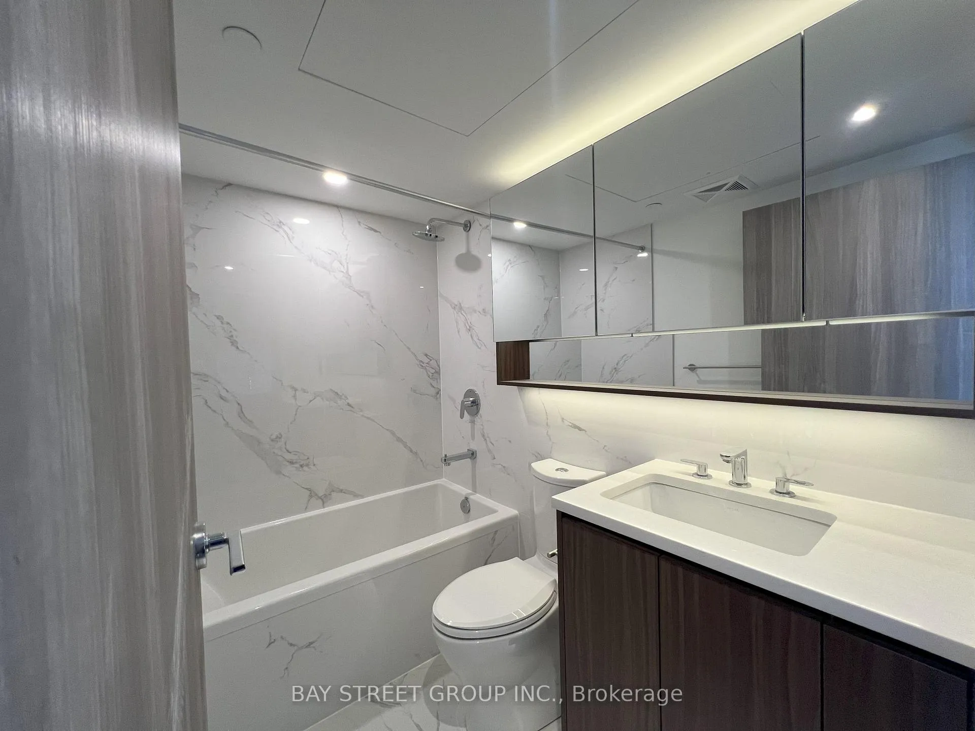 Photo 9 of Unit 4601, 38 Widmer St, Toronto, Waterfront Communities — HOMEH
