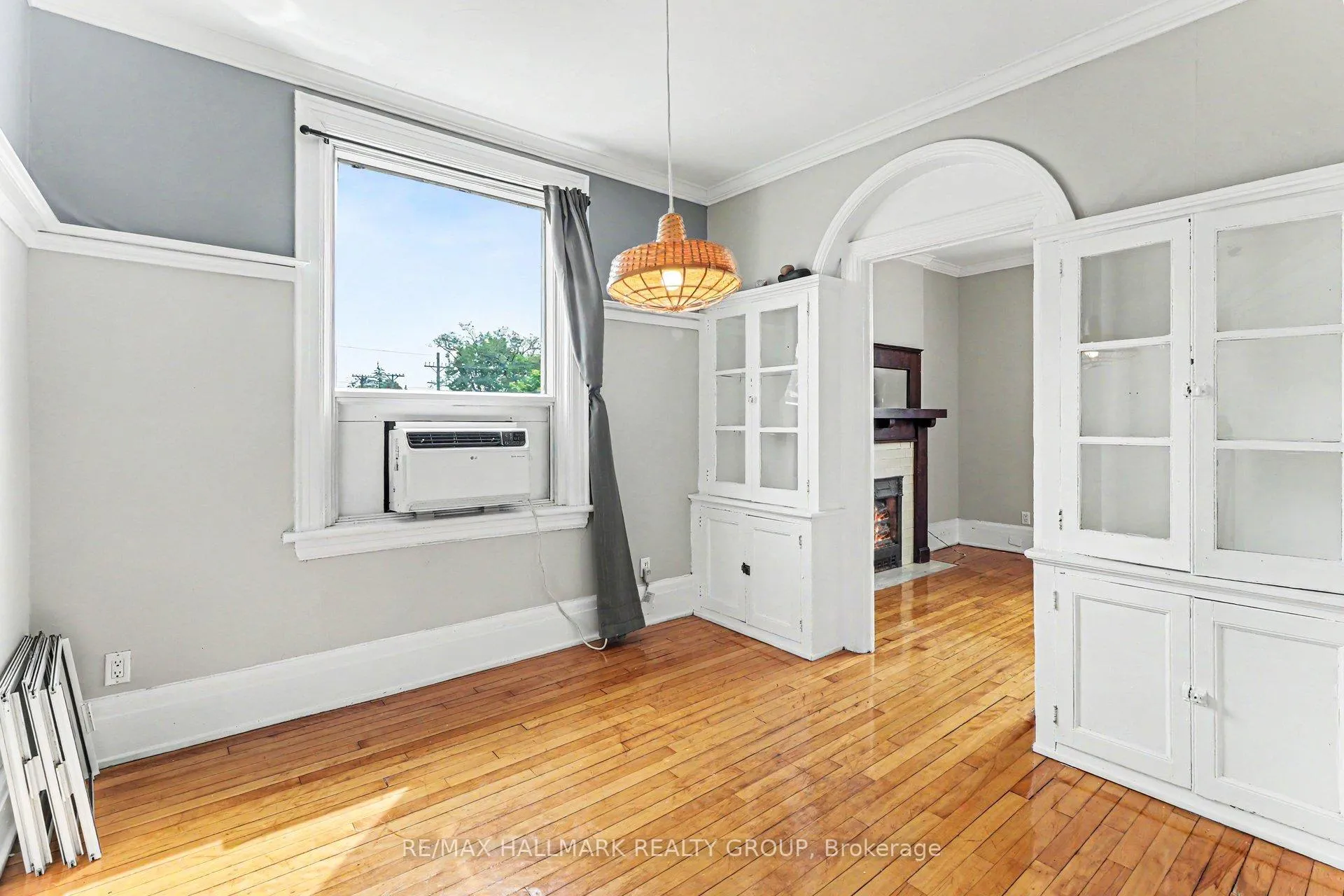 Photo 4 of Unit 3, 1071 Gladstone Avenue, Ottawa, Hintonburg — HOMEH