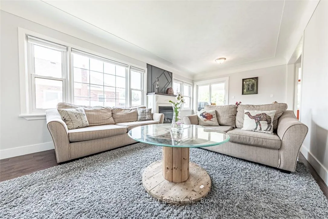 Photo 6 of 930 West 5th Street, Hamilton, Gourley — HOMEH