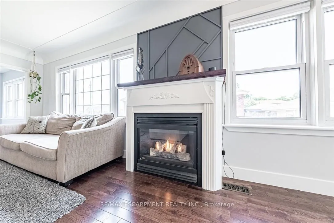 Photo 7 of 930 West 5th Street, Hamilton, Gourley — HOMEH