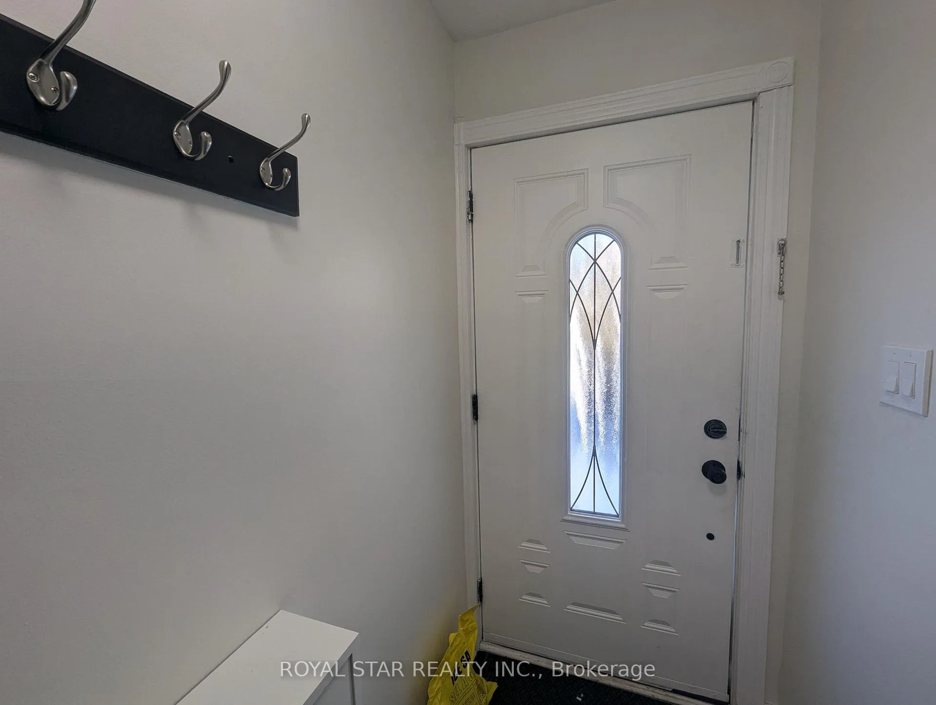 Photo 3 of 44 Winchester Drive, Ottawa, Kanata - Glencairn/Hazeldean — HOMEH