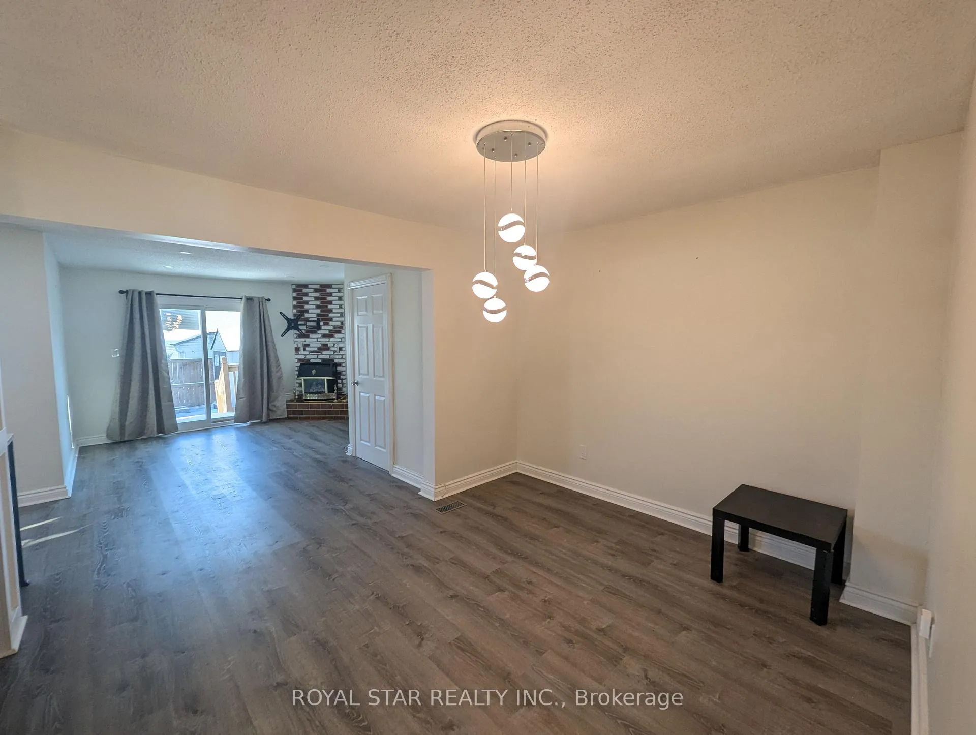 Photo 6 of 44 Winchester Drive, Ottawa, Kanata - Glencairn/Hazeldean — HOMEH