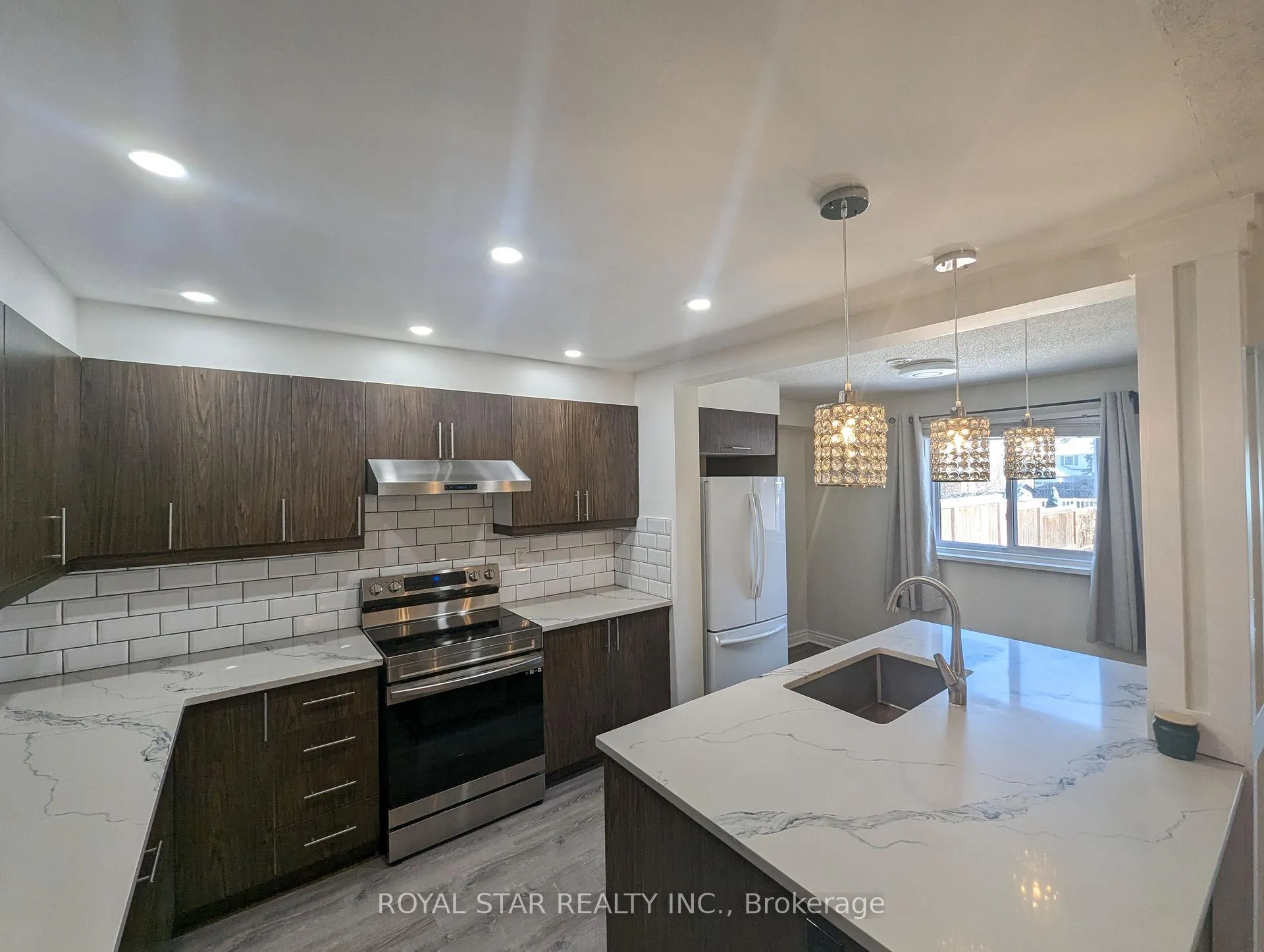 Photo 7 of 44 Winchester Drive, Ottawa, Kanata - Glencairn/Hazeldean — HOMEH