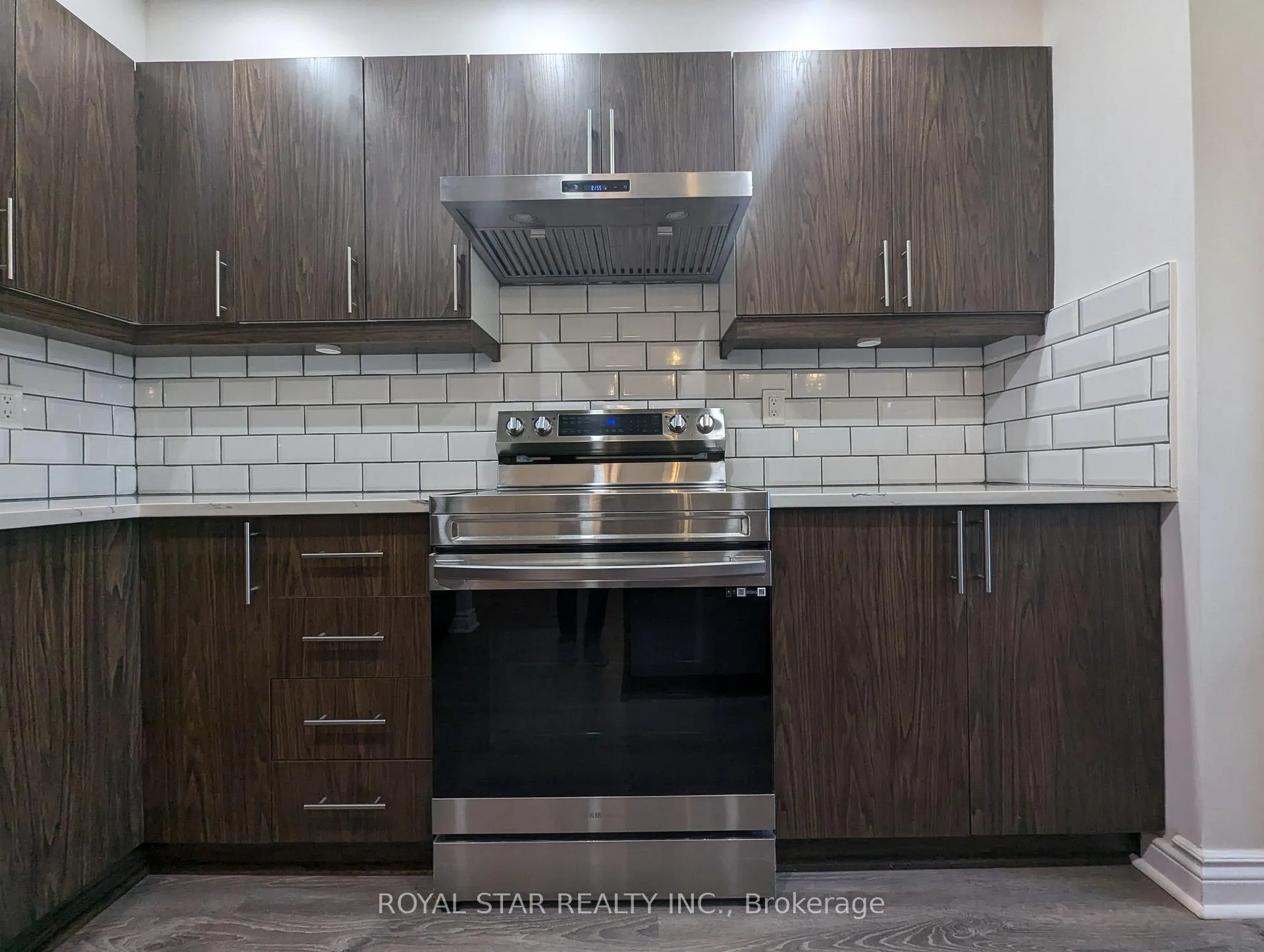 Photo 11 of 44 Winchester Drive, Ottawa, Kanata - Glencairn/Hazeldean — HOMEH