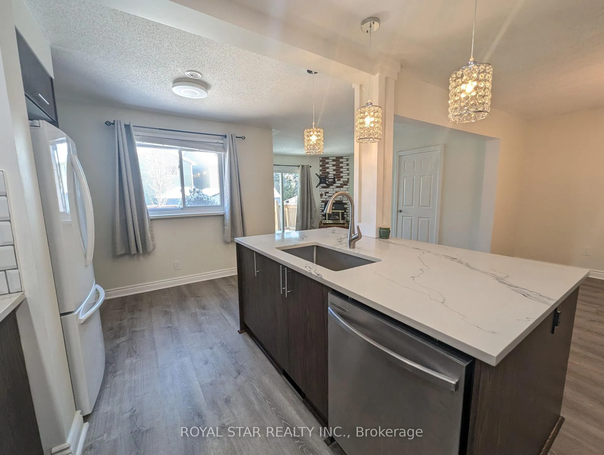 Photo 12 of 44 Winchester Drive, Ottawa, Kanata - Glencairn/Hazeldean — HOMEH