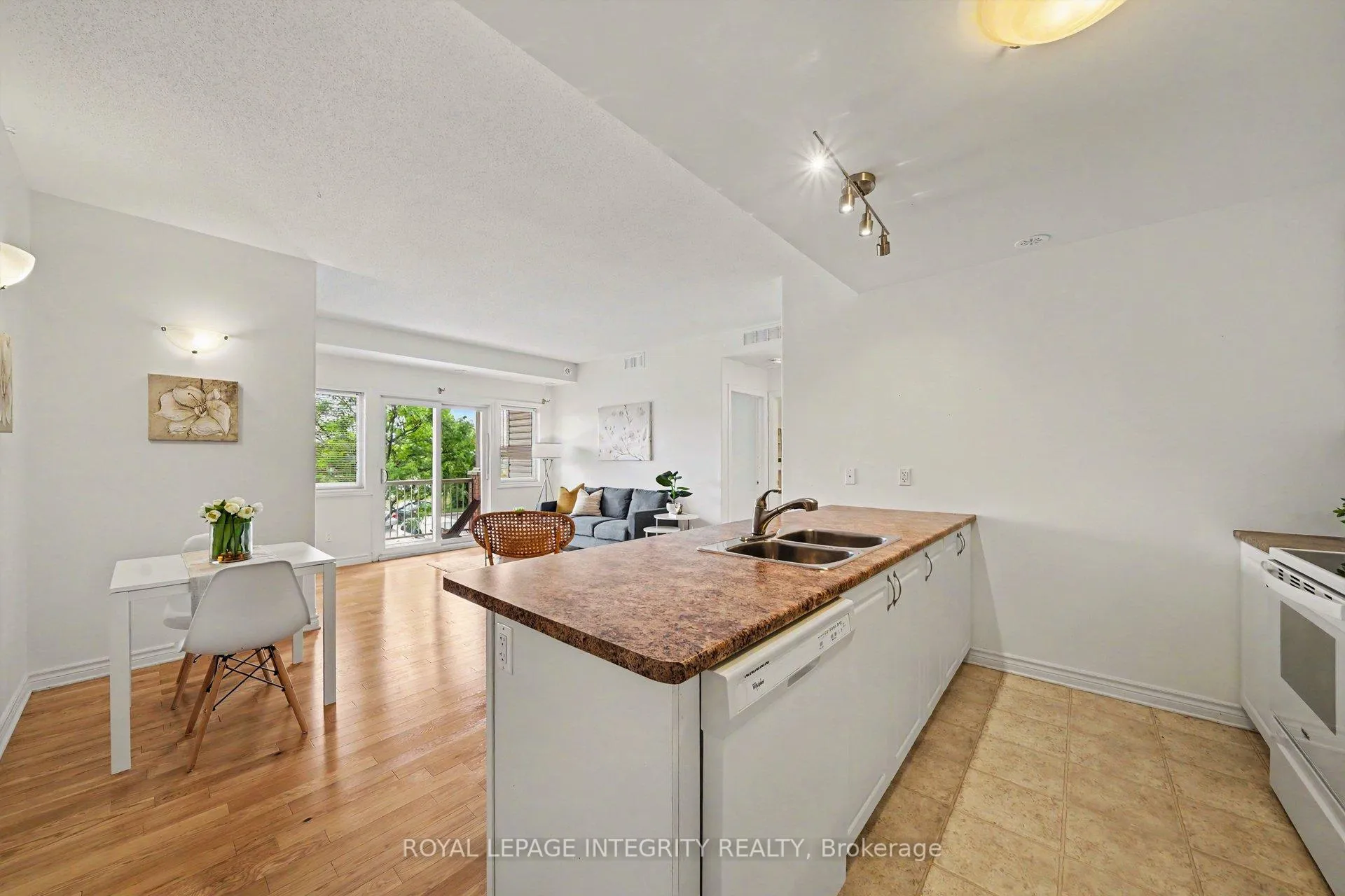 Photo 9 of Unit I, 139 Harthill Way, Ottawa, Barrhaven - Heritage Park — HOMEH