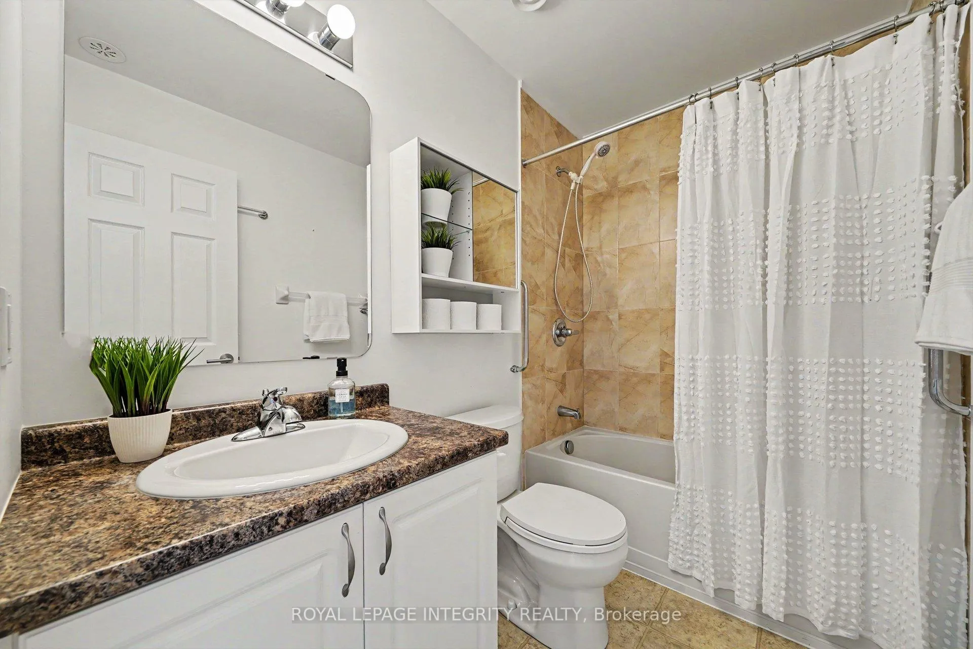 Photo 16 of Unit I, 139 Harthill Way, Ottawa, Barrhaven - Heritage Park — HOMEH