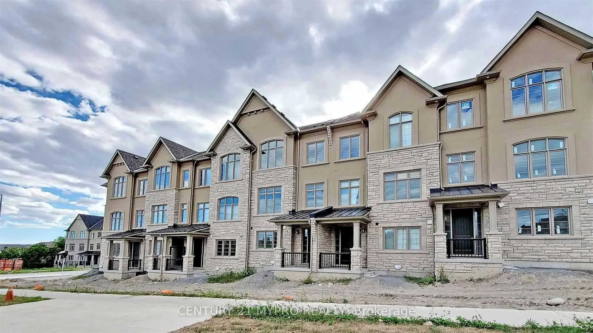 Photo 2 of 9374 Kennedy Road, Markham, Angus Glen — HOMEH
