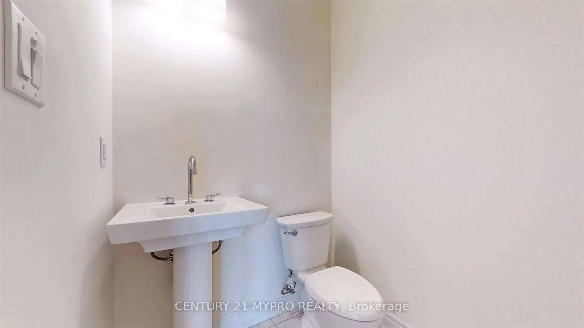 Photo 16 of 9374 Kennedy Road, Markham, Angus Glen — HOMEH